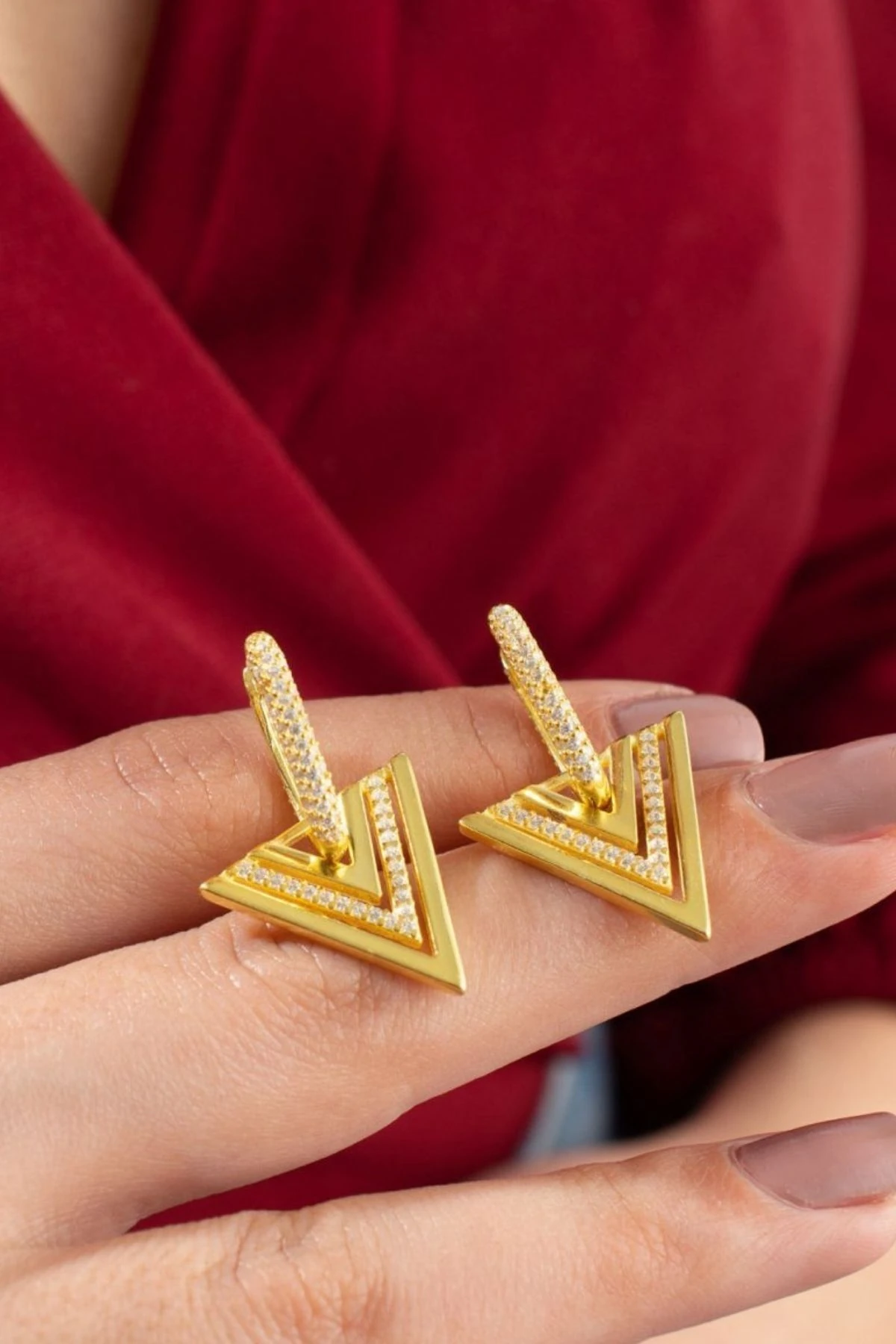 Gümüş Elegant Üçgen Küpe