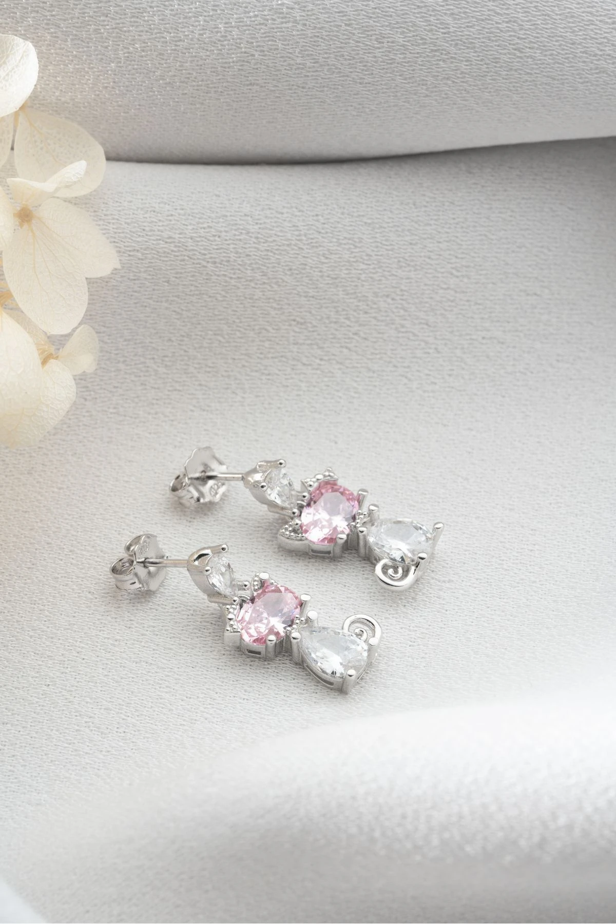 Gümüş Pembe Taşlı Kedi Küpe