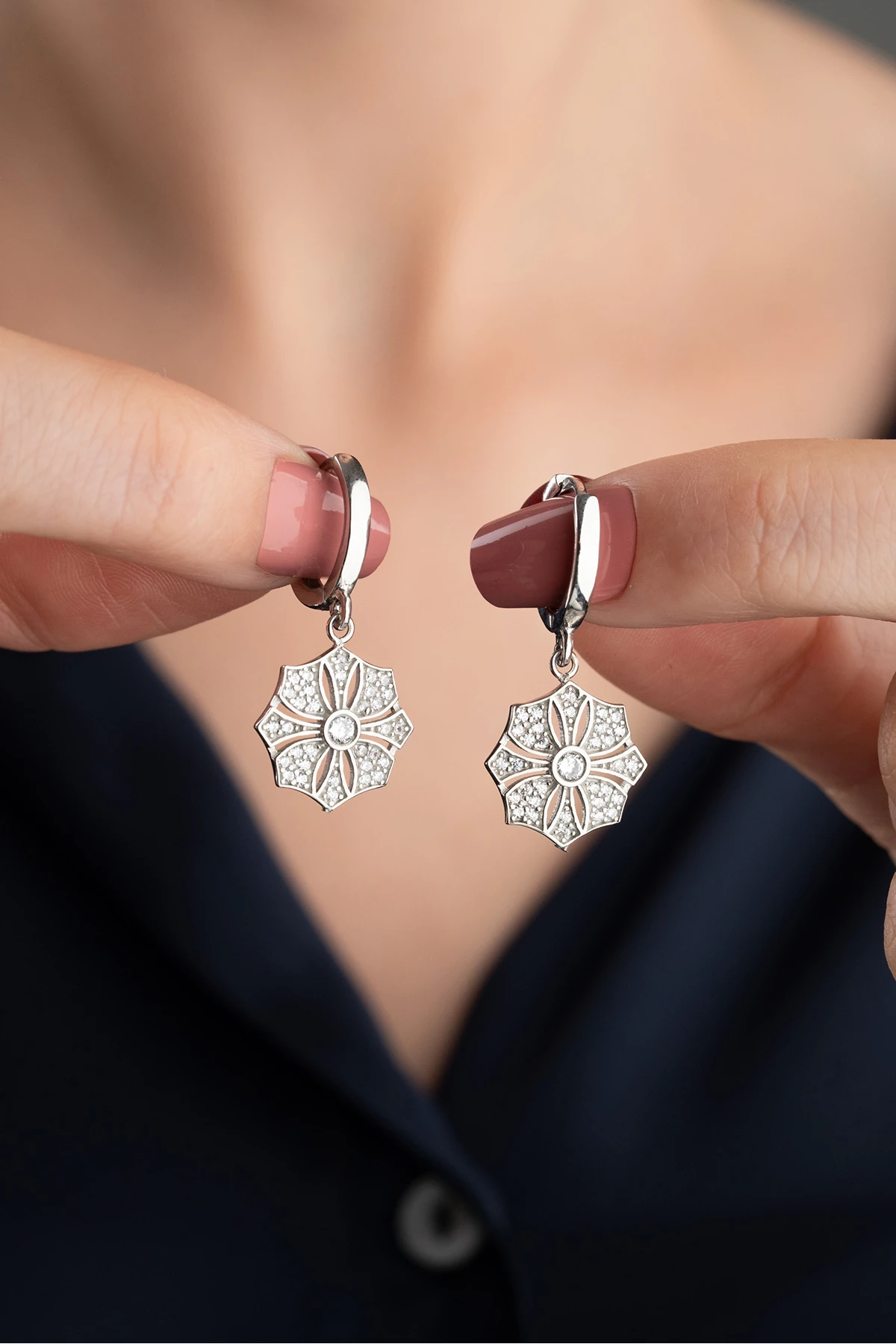 Gümüş Çiçek Küpe