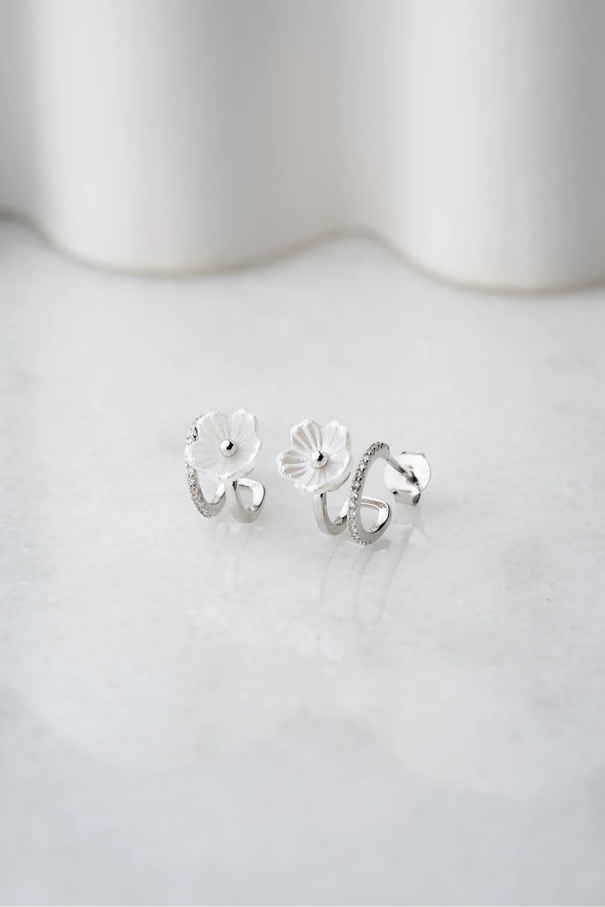 Gümüş Sedefli Çiçek Küpe