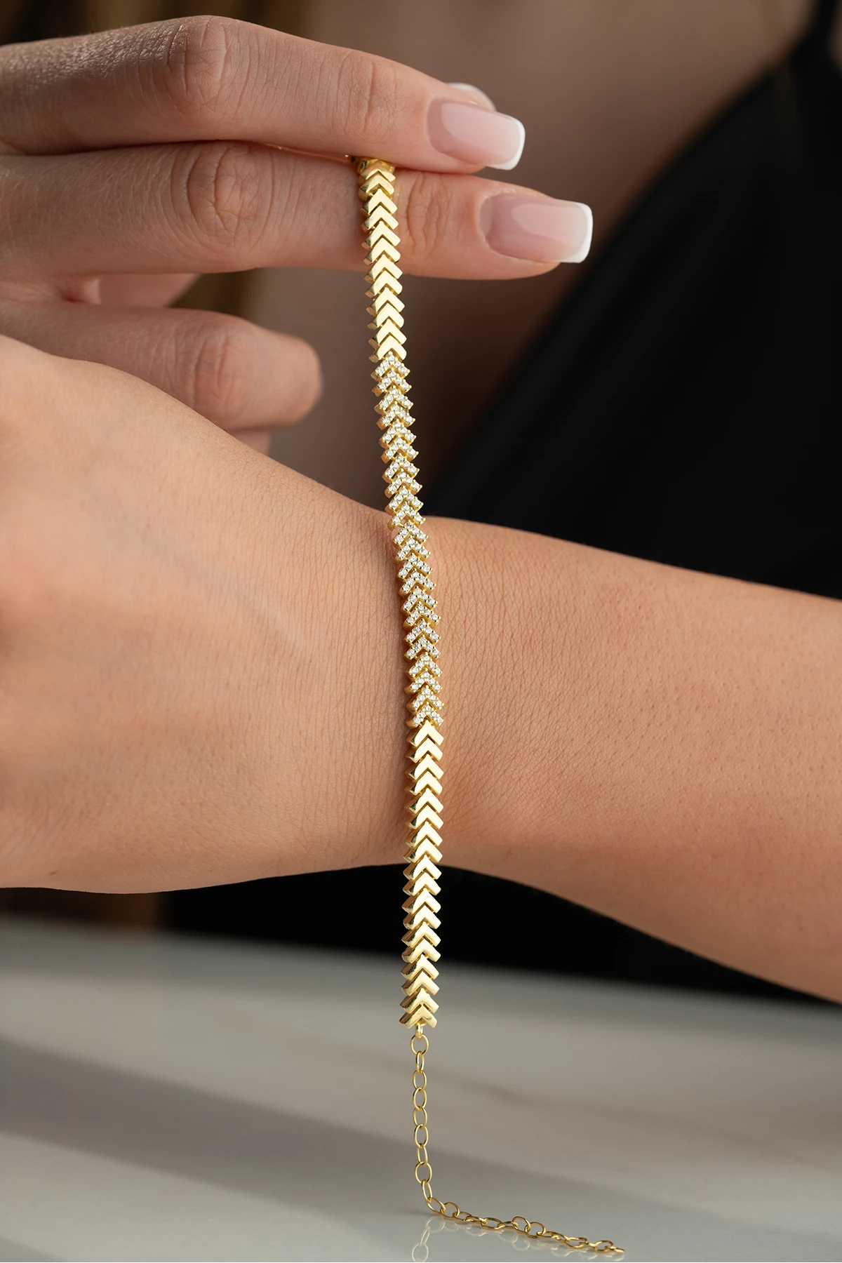 Gümüş Zirkon Taşlı Bileklik