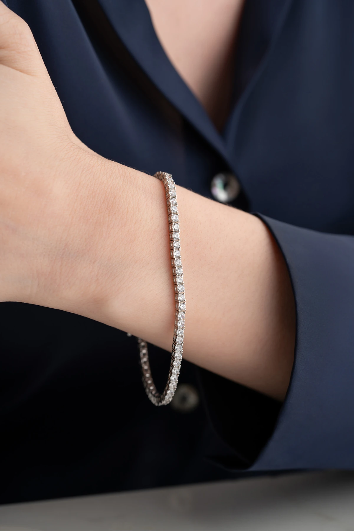 Gümüş Zirkon Taşlı Su Yolu Bileklik