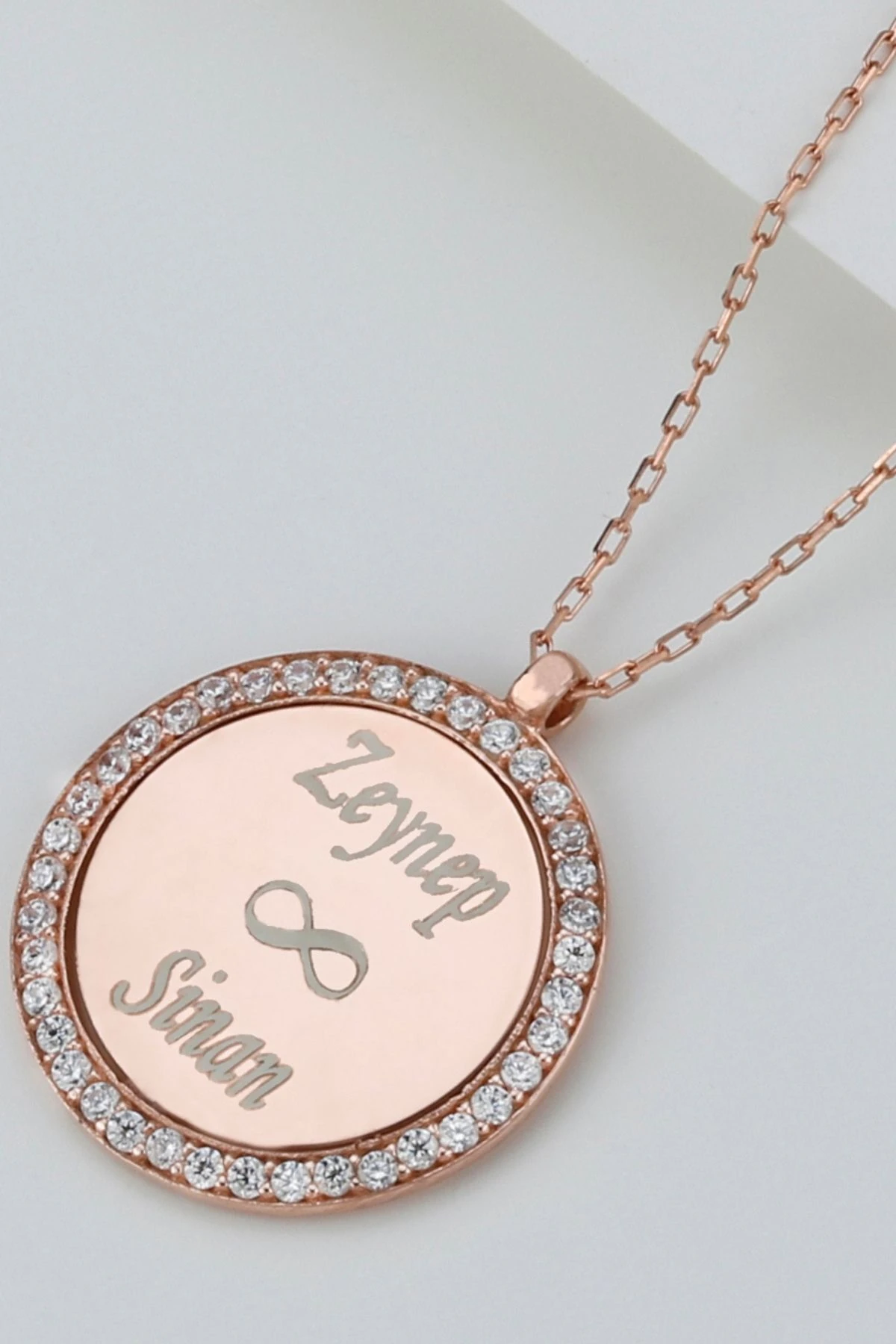 Gümüş Rose İsimli Zirkon Taşlı Kolye