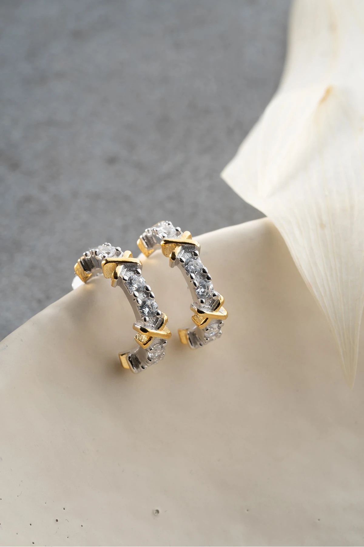 Gümüş Model Küpe