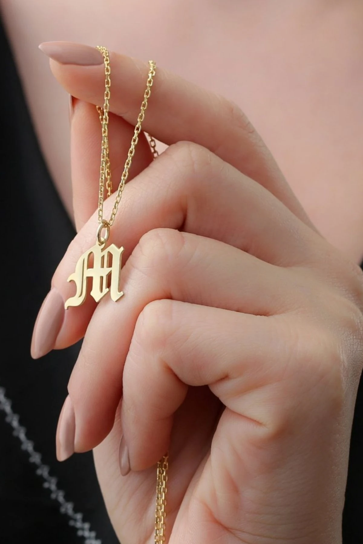 Gümüş Trend Harfli Kolye