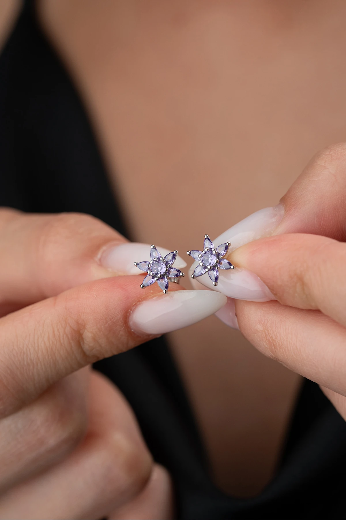 Gümüş Mor Taşlı Lotus Küpe