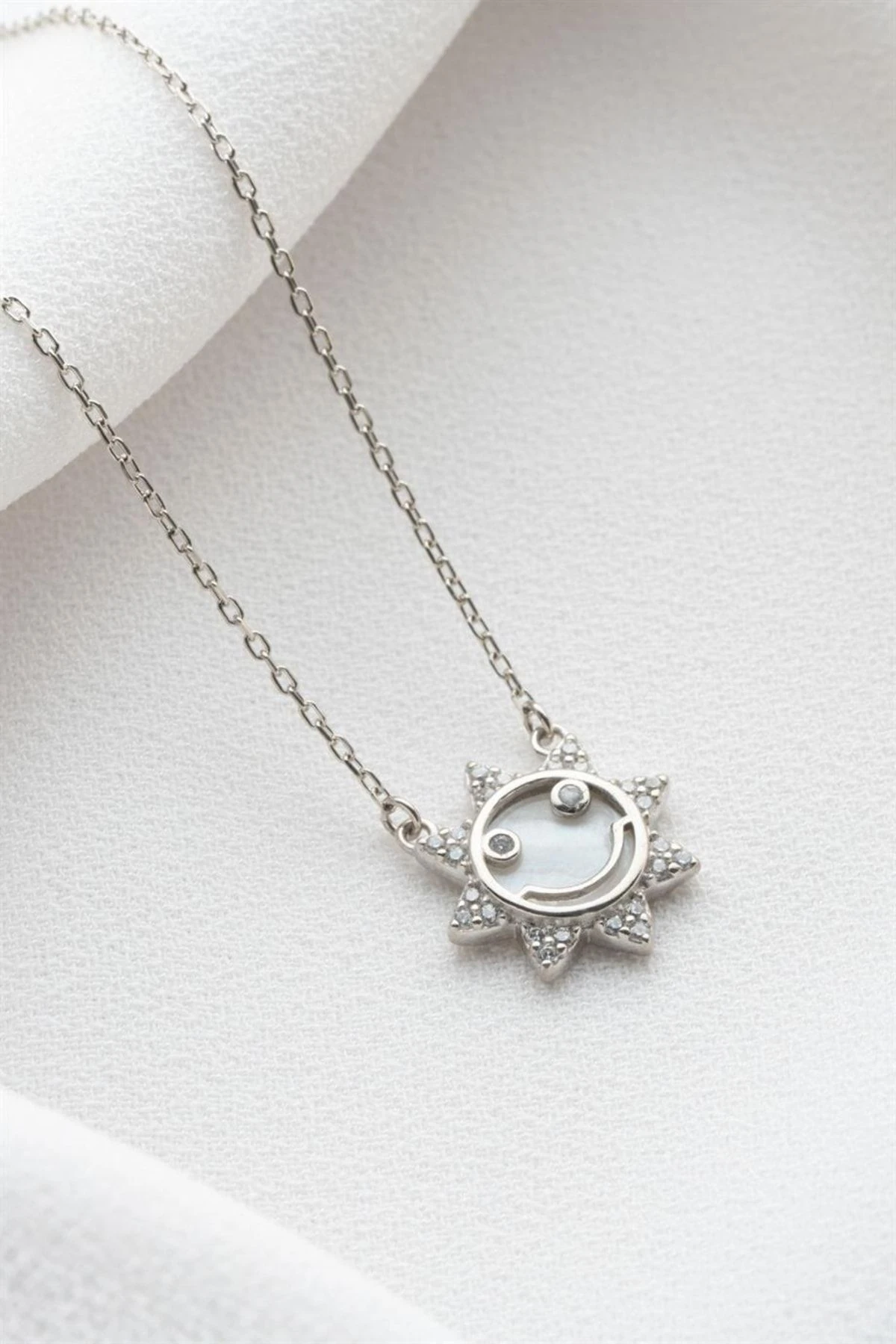Gümüş Güneş Kolye