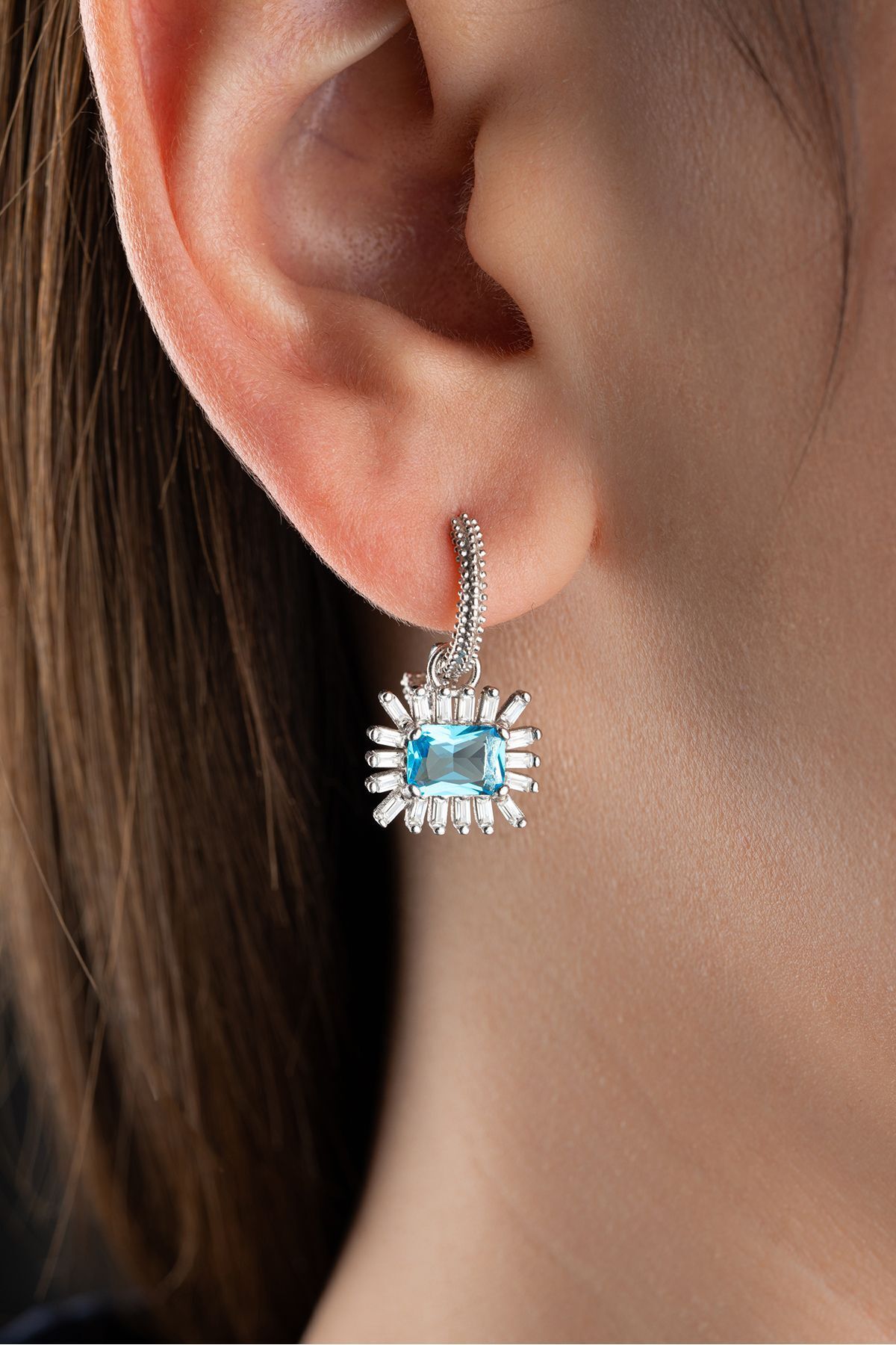 Gümüş Baget Taşlı Küpe