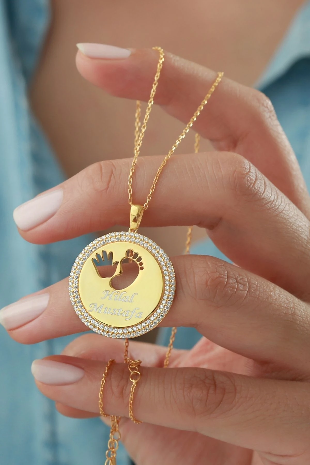 Gümüş El Ayaklı Kişiye Özel Isimli Kolye