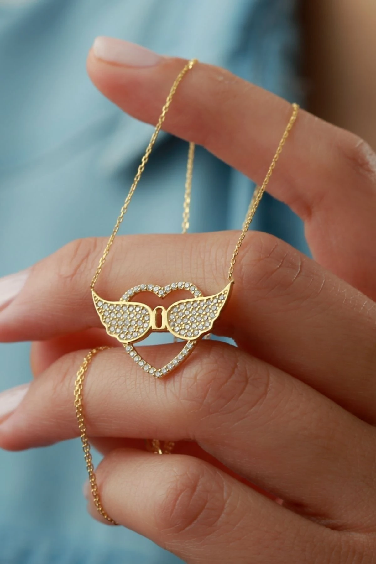 Gümüş Kanatlı Kalp Kolye