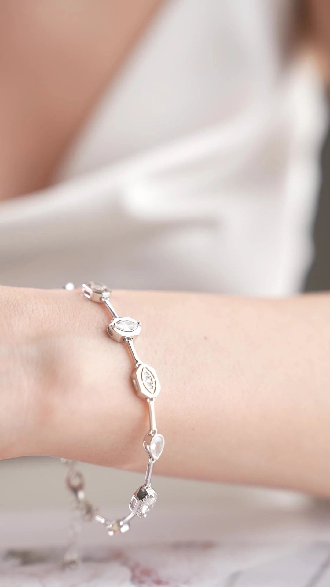 Gümüş Trend Bileklik