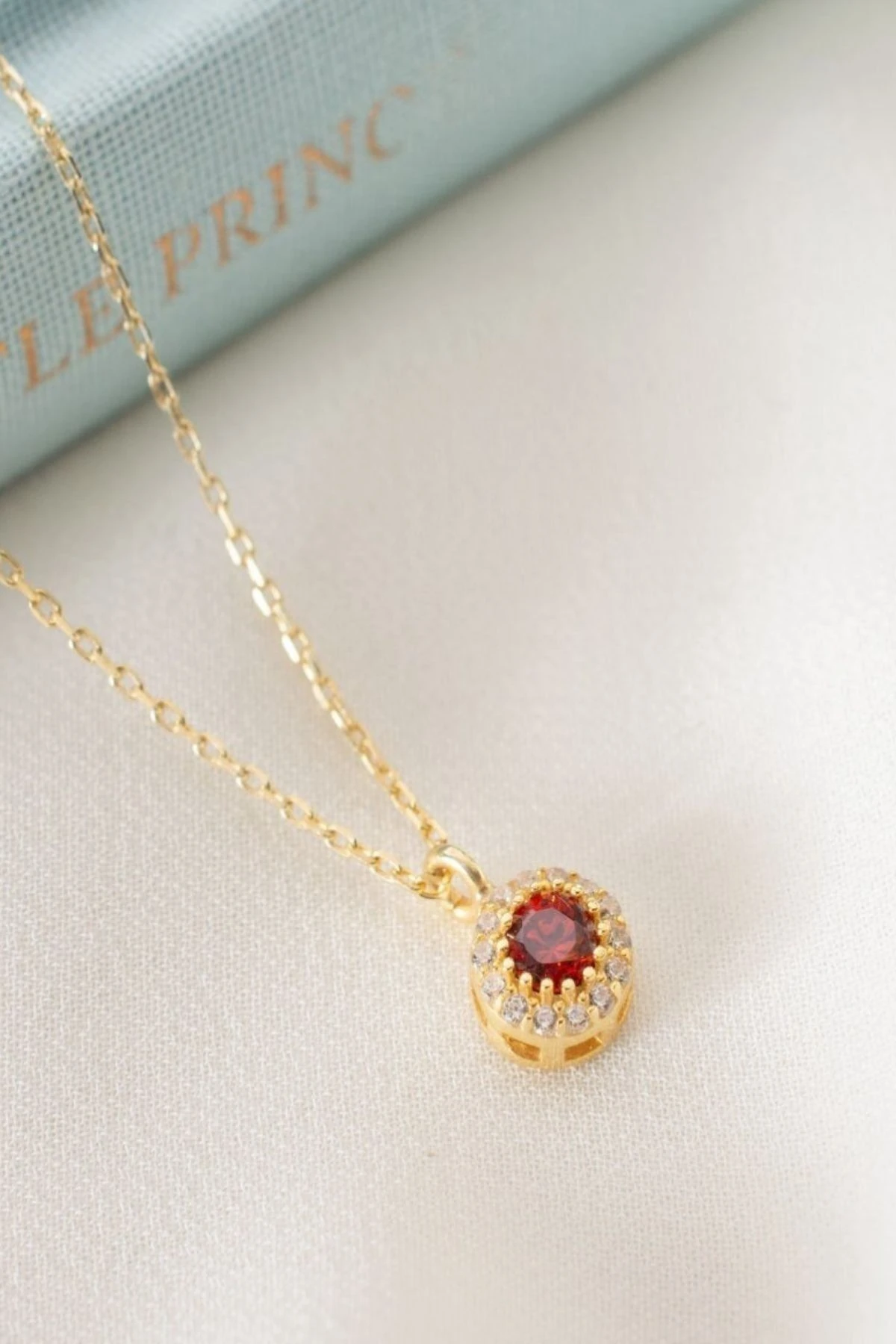 Gümüş Ocak Ayı Doğum Taşı ( Garnet ) Kolye