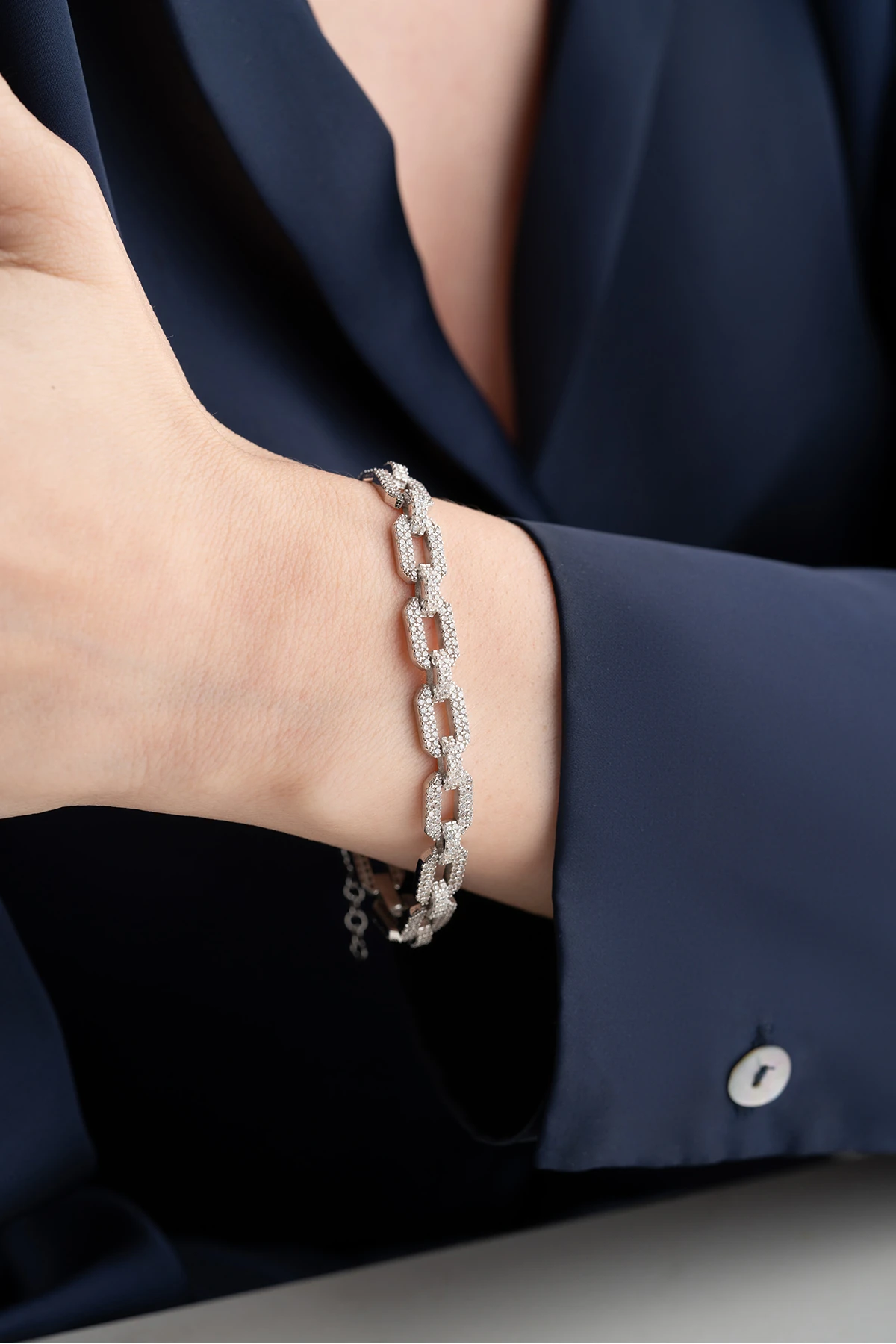 Gümüş Zirkon Taşlı Zincir Bileklik