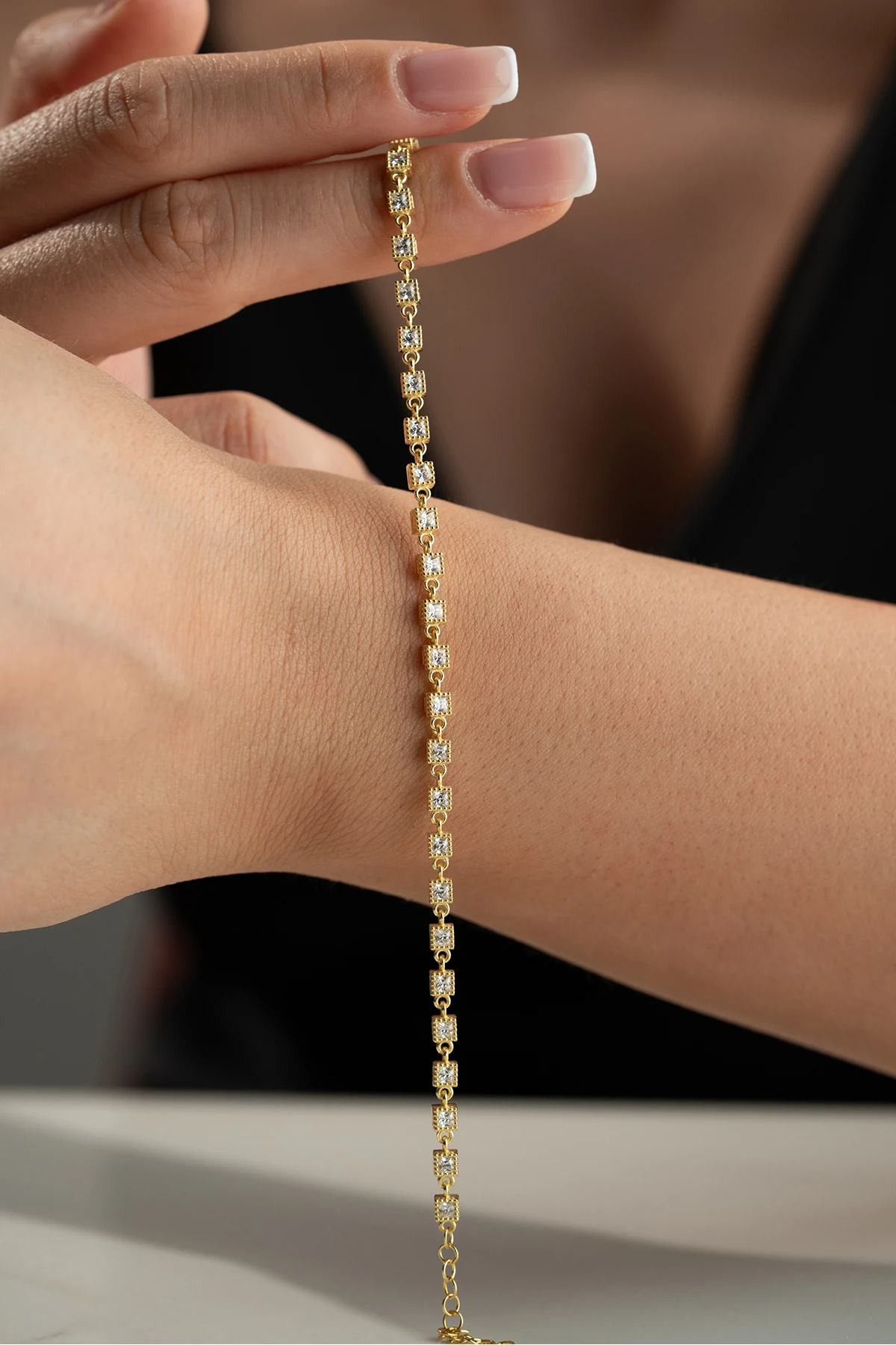 Gümüş Kare Taşlı Suyolu Bileklik