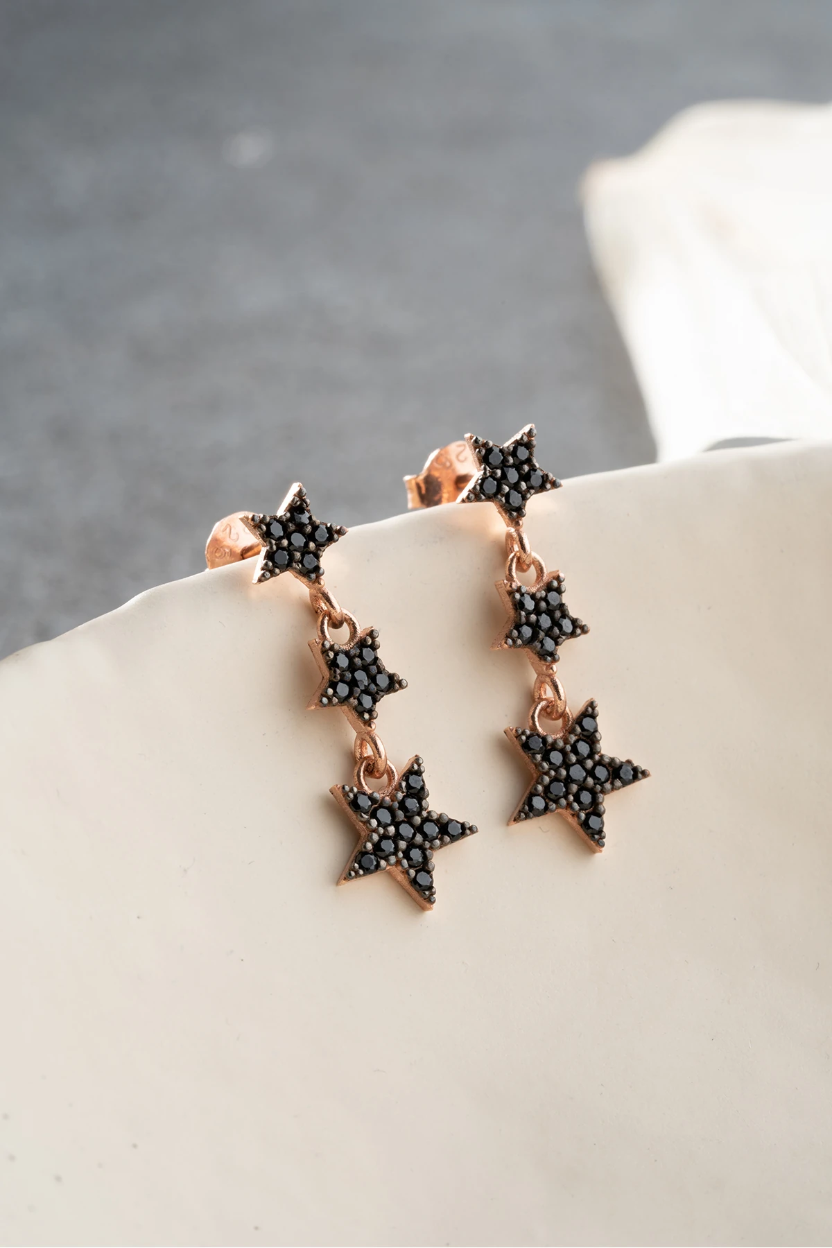 Gümüş Kayan Yıldız Küpe