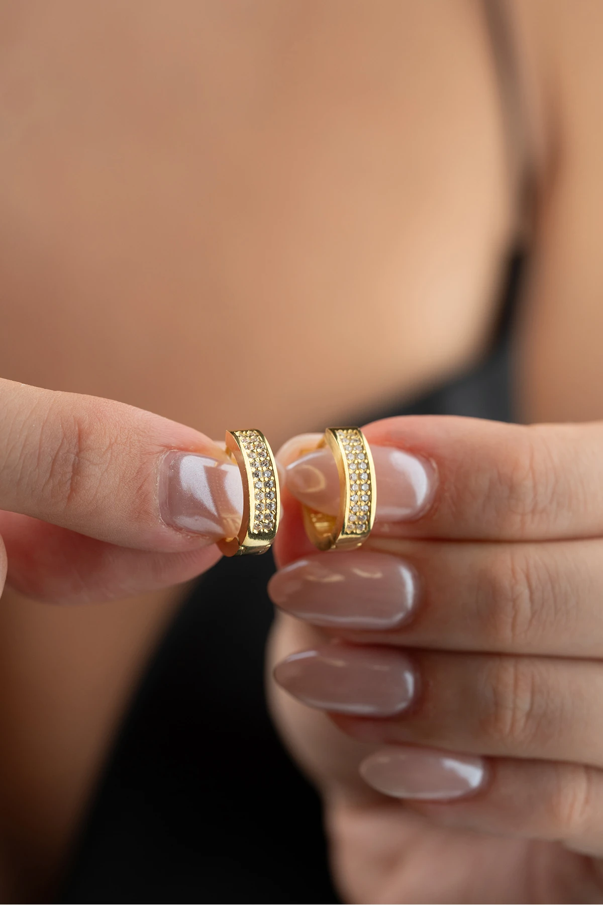 Gümüş Taşlı Halka Küpe