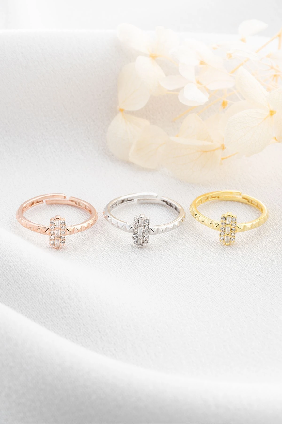 Gümüş Zirkon Taşlı Baget Yüzük