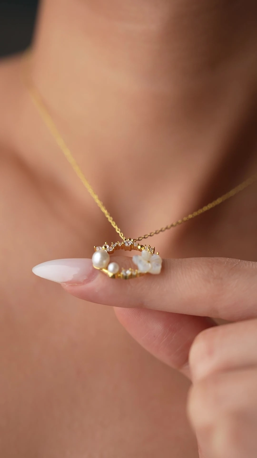 Gümüş Manolya Çiçeği Kolye