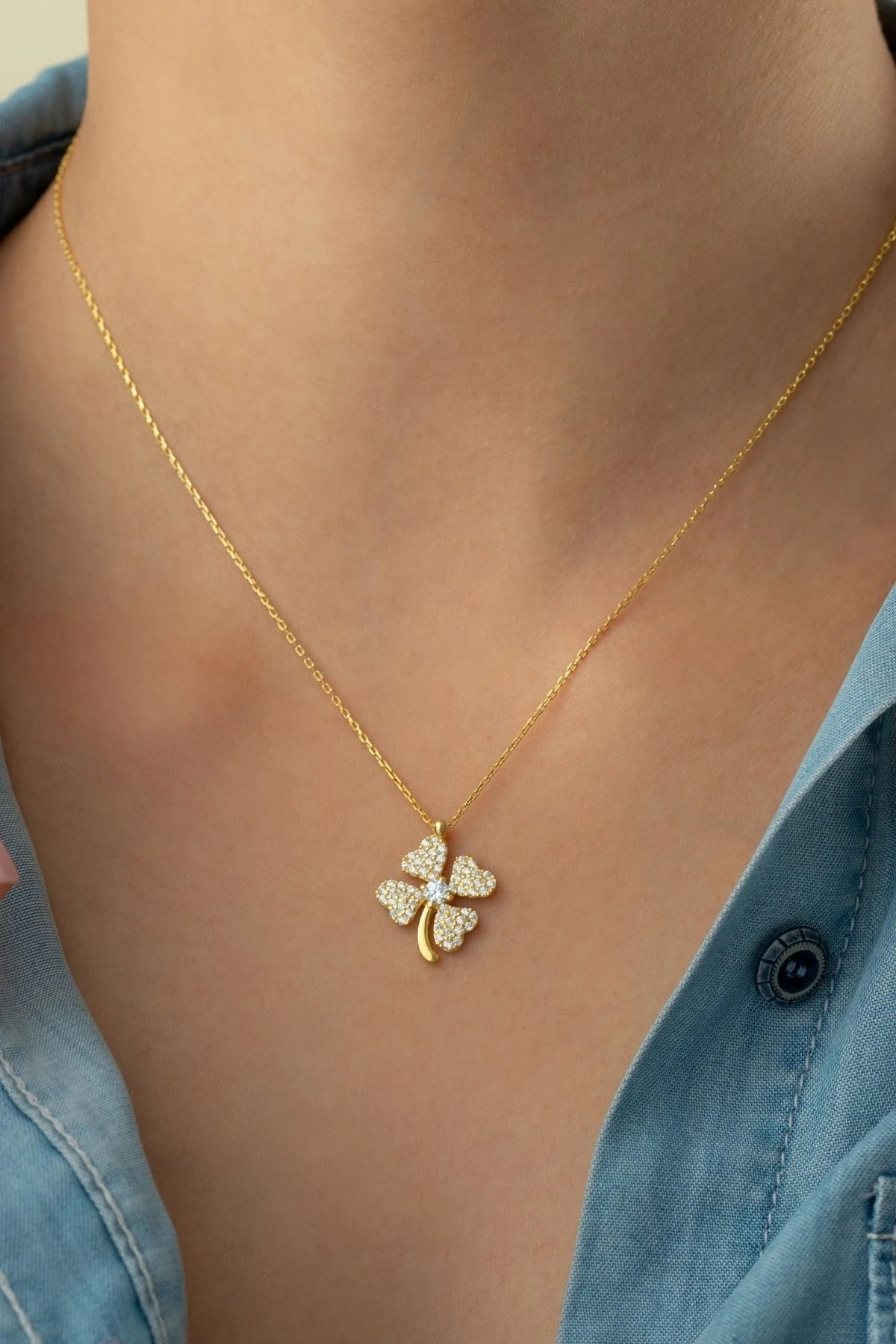 Gümüş Tek Taşlı Yonca Kolye