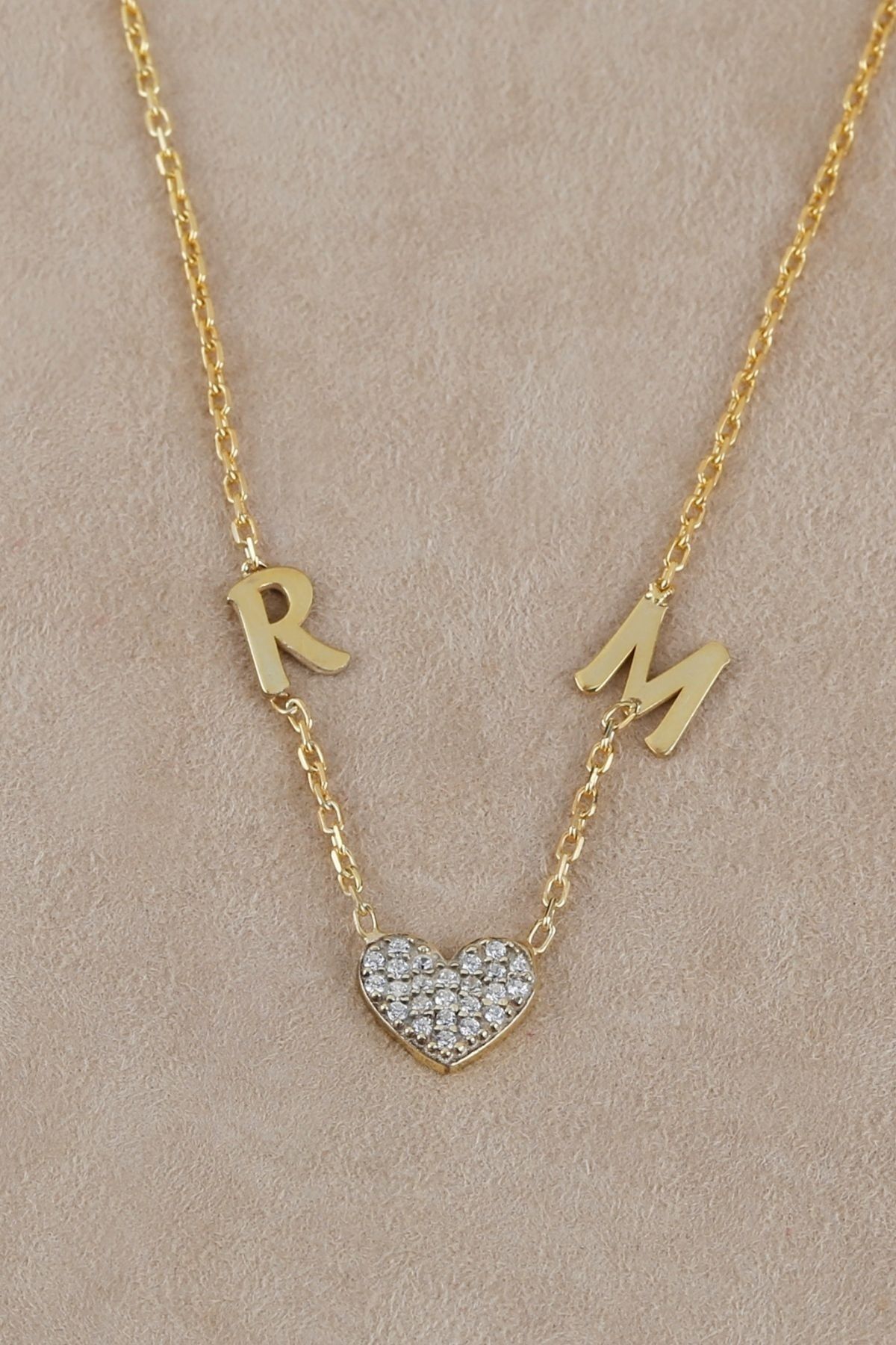 Gümüş Kalpli Harfli Kolye