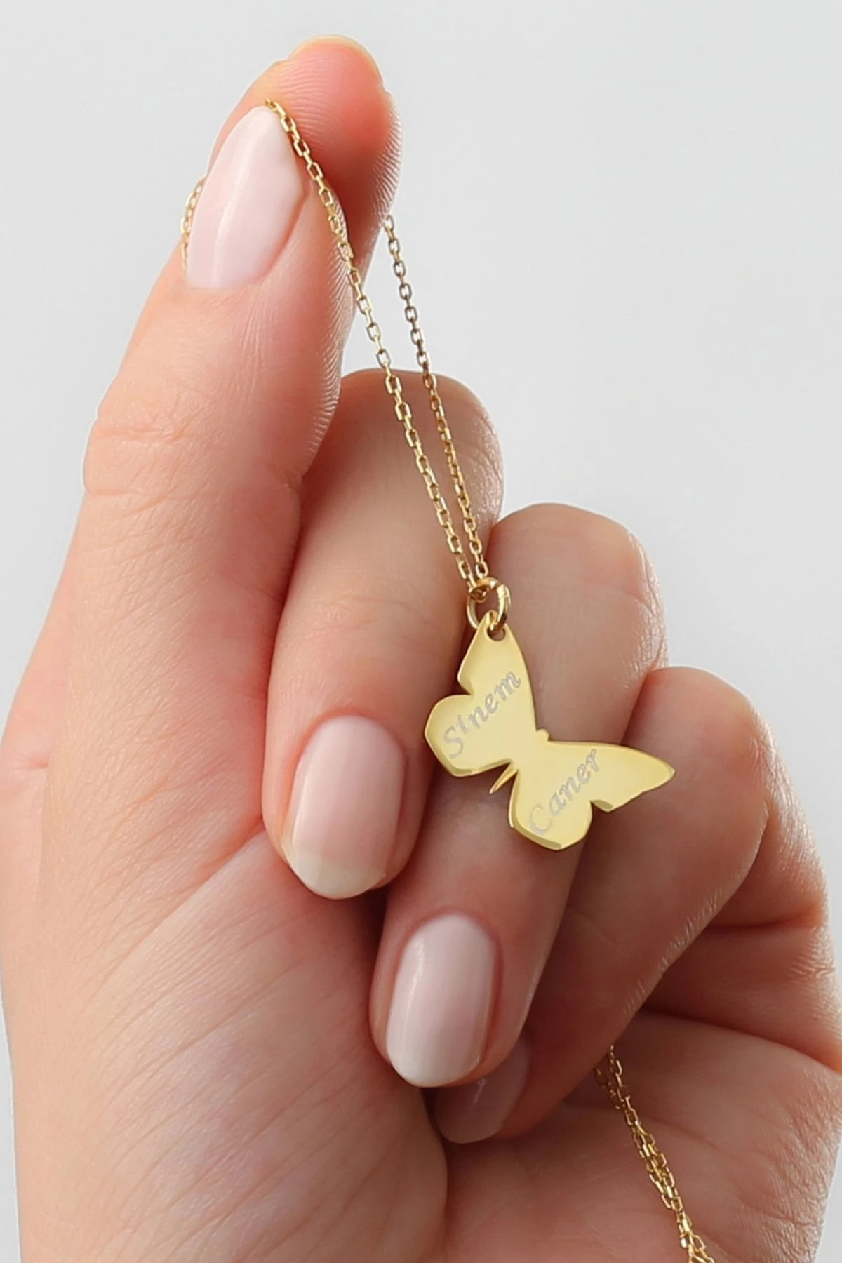 Gümüş Kişiye Özel Isimli Kelebek Kolye