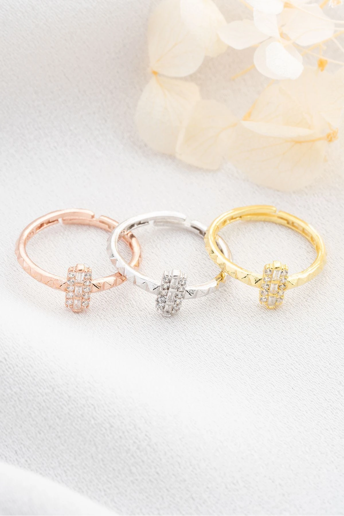 Gümüş Zirkon Taşlı Baget Yüzük