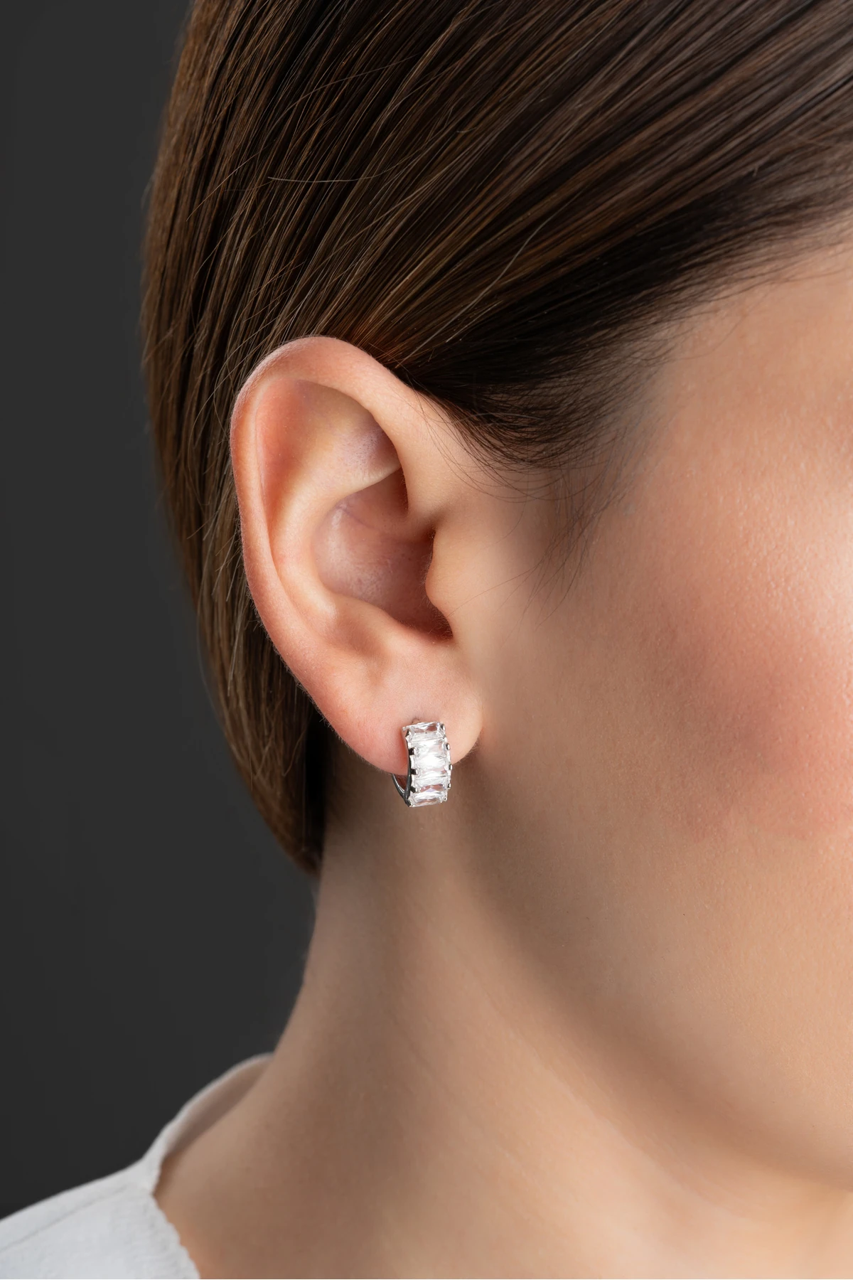 Gümüş Baget Taşlı Halka Küpe