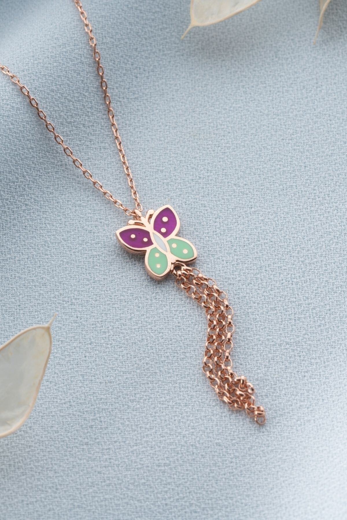 Gümüş Sallantılı Kelebek Kolye