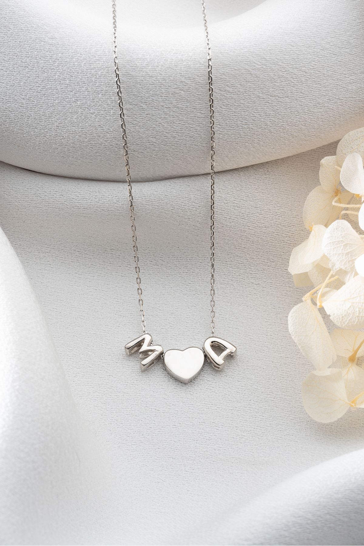 Gümüş Kalpli Harf Kolye