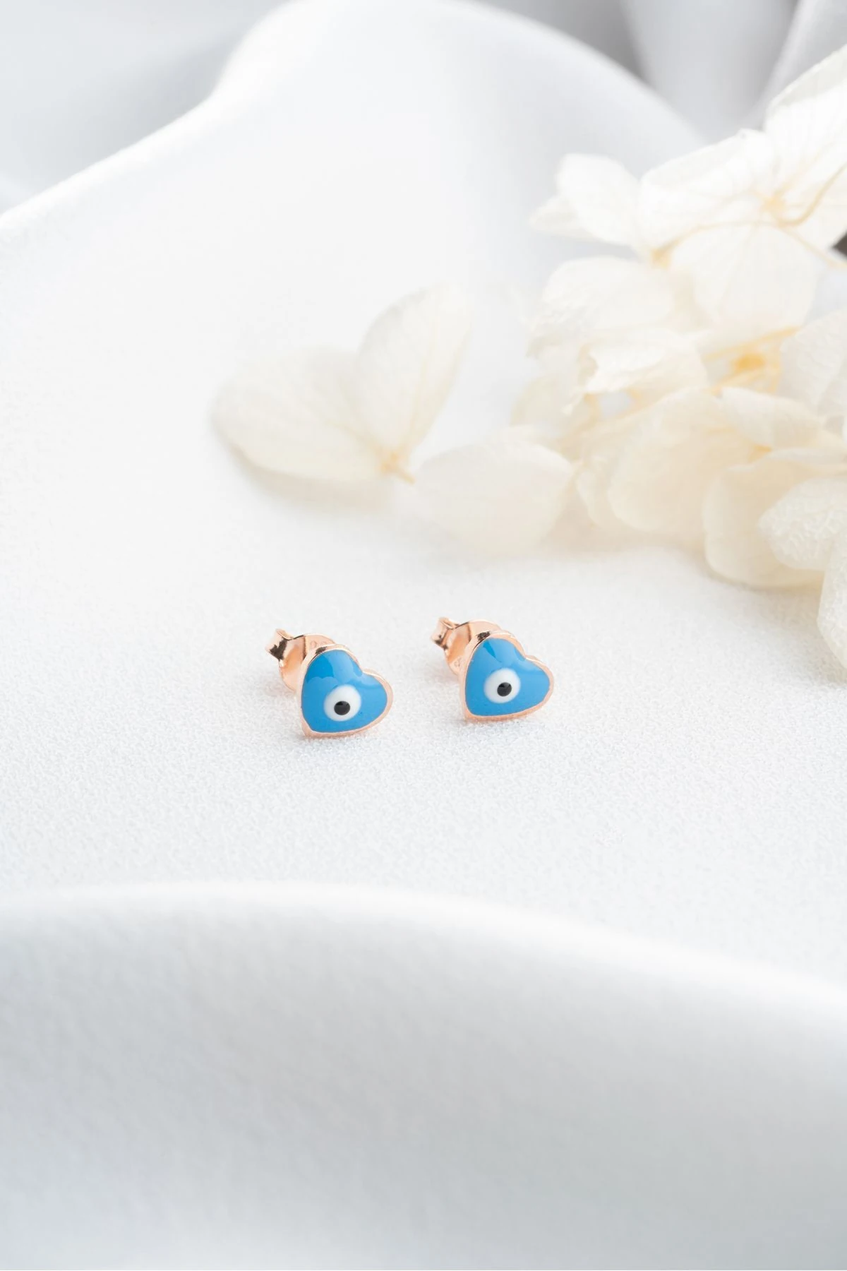 Gümüş Göz Nazar Kalp Çivili Küpe