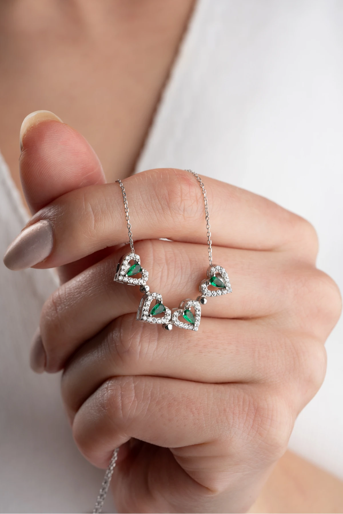 Gümüş Mıknatıslı Yeşil Taşlı Kolye