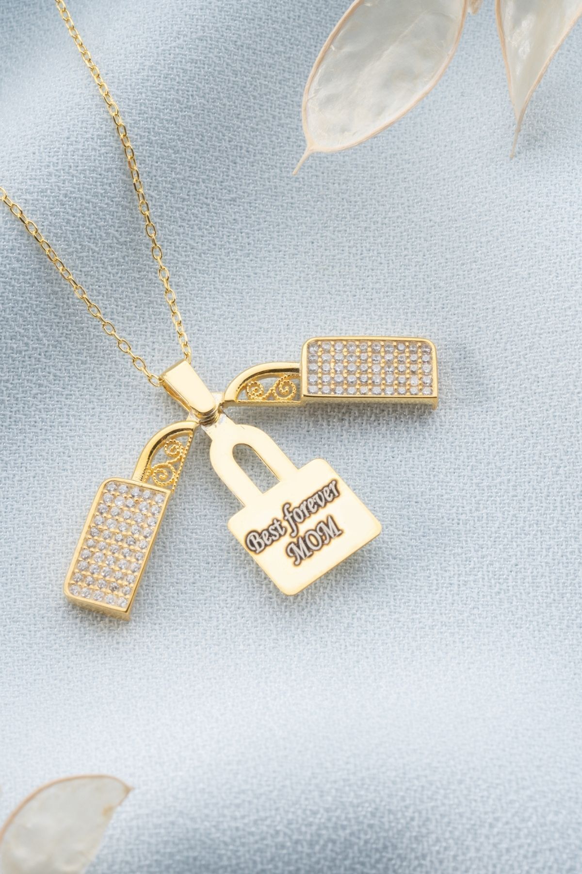 Gümüş Açılır Kilit Kolye