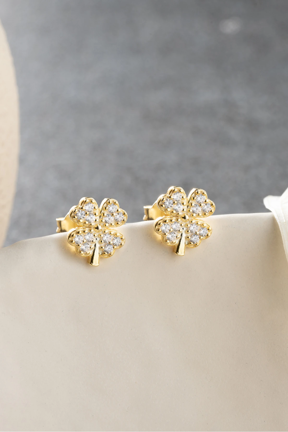 Gümüş Yonca Küpe