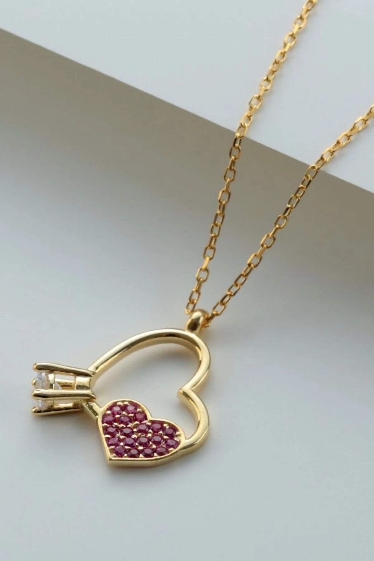 Gümüş Kalpli Tektaş Kolye