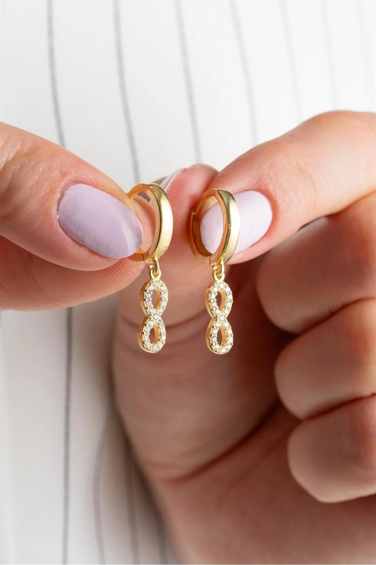 Gold Sallantılı Sonsuzluk Gümüş Küpe