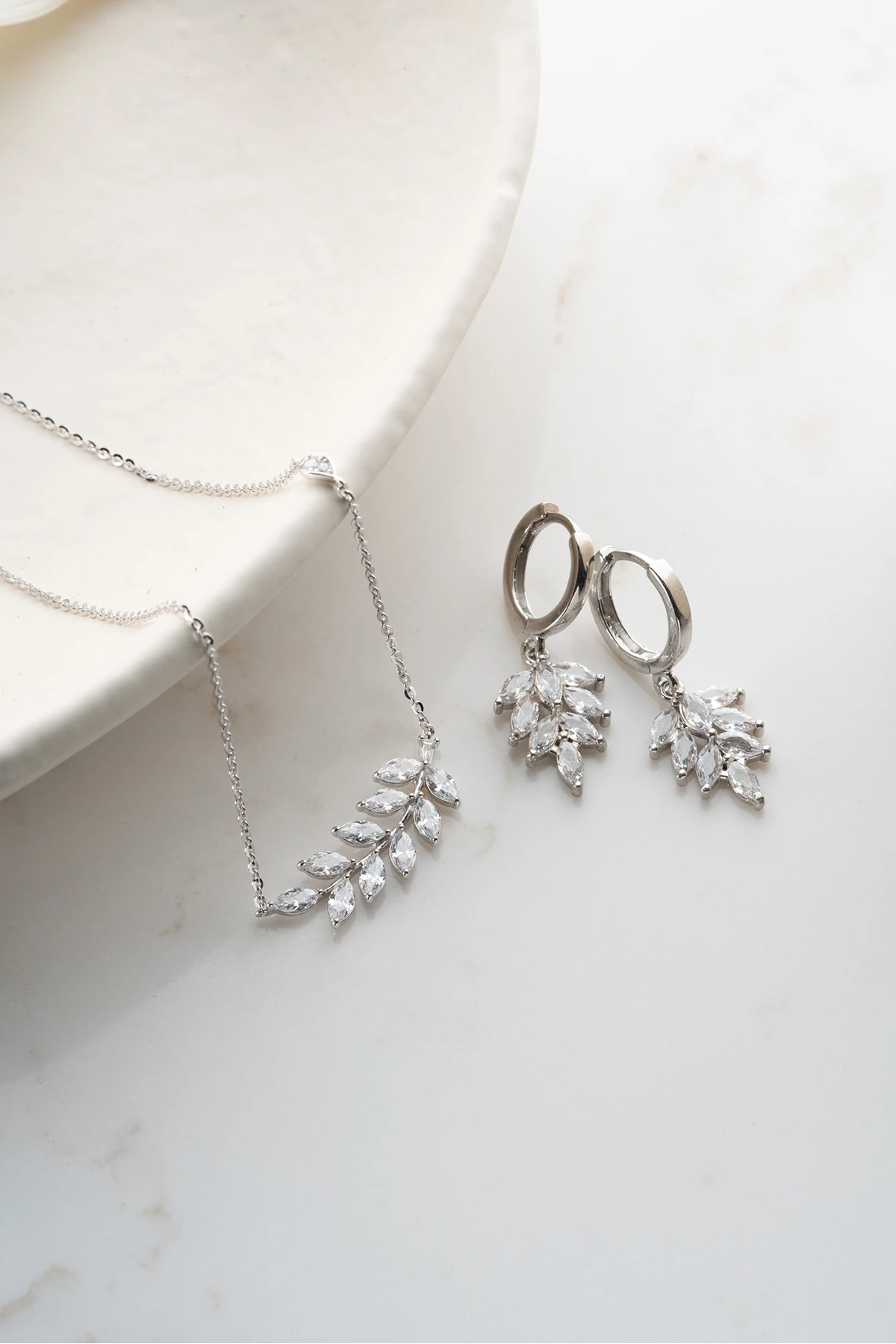 Gümüş Zirkon Taşlı Yaprak (Kolye-Küpe) Set