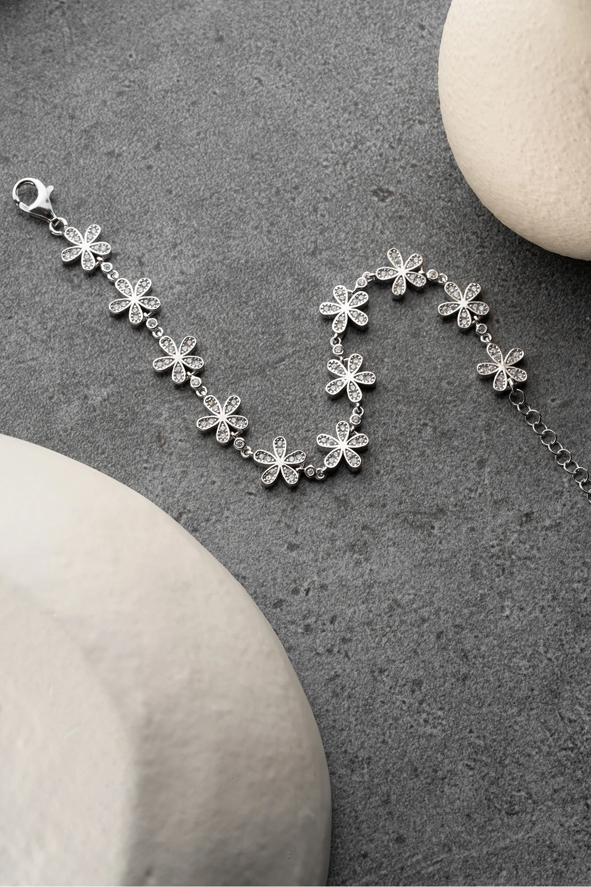 Gümüş Zirkon Taşlı Papatya Bileklik