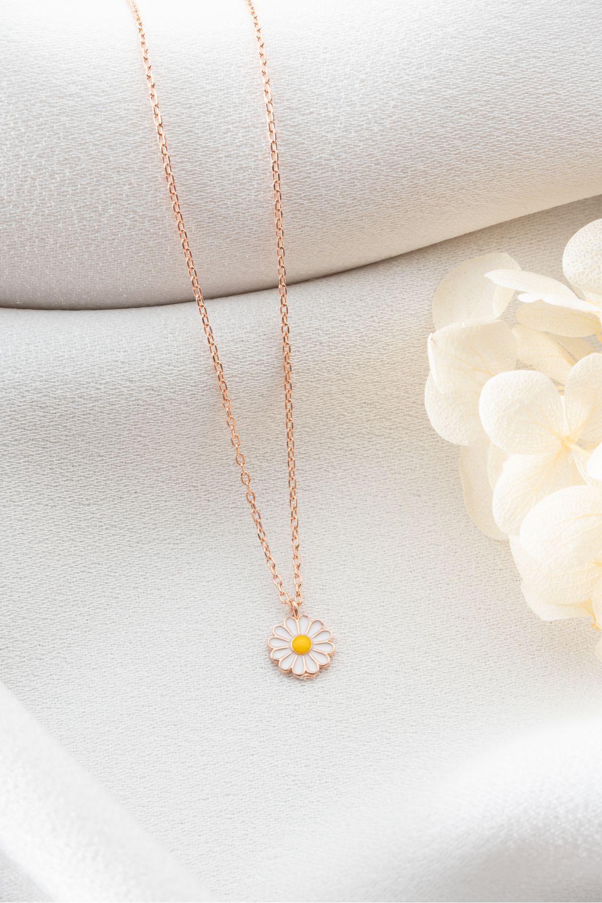 Gümüş Minimal Papatya Kolye