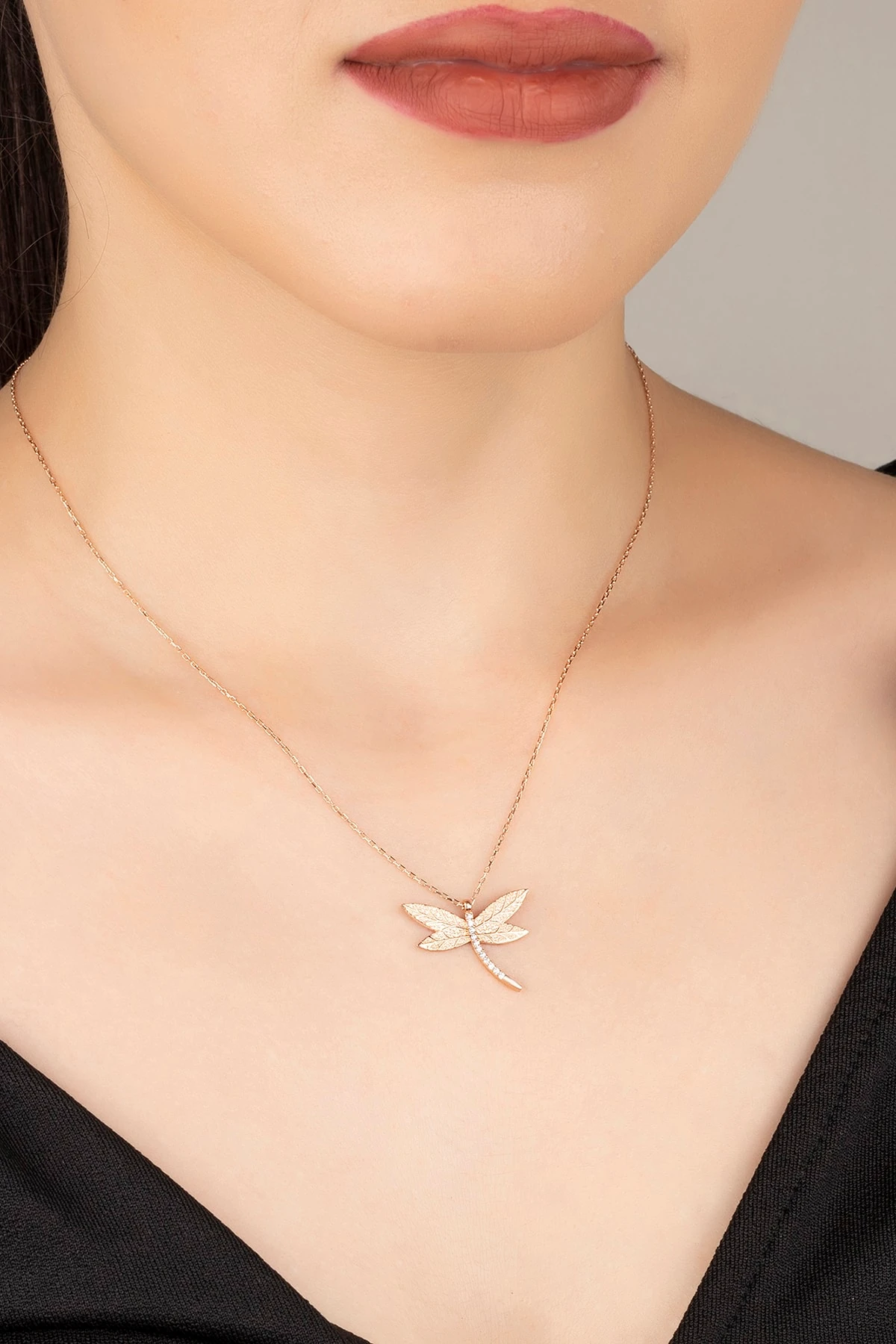 Gümüş Desenli Yusufçuk Kolye