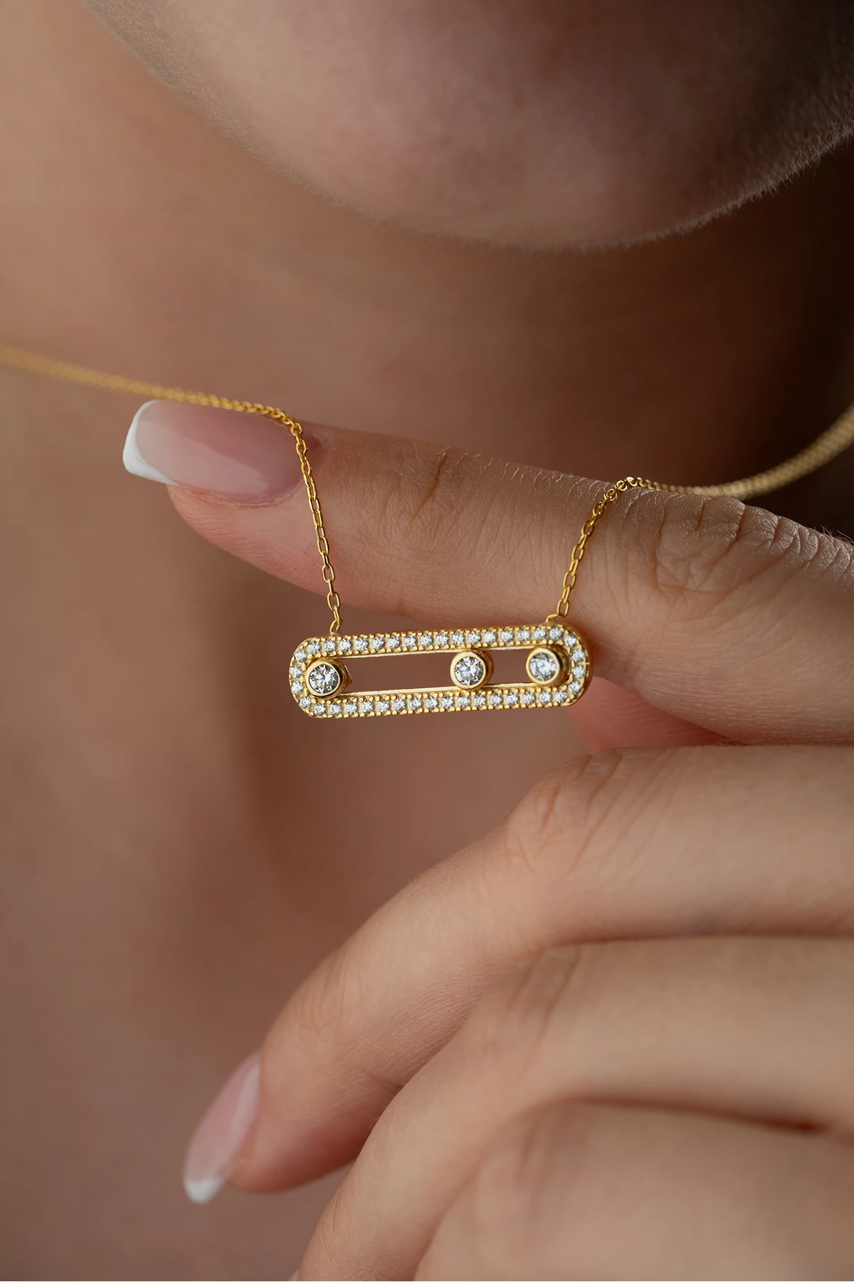 Gümüş Zirkon Taşlı Trend Kolye