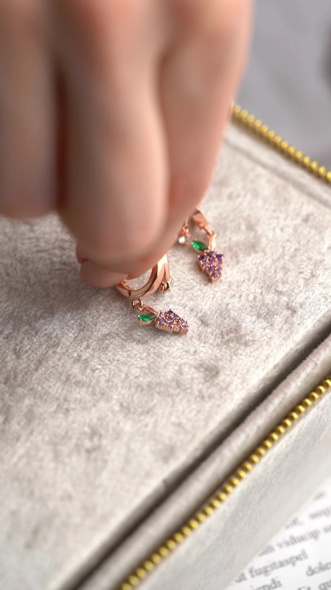 Gümüş Çiftli Üzüm Küpe