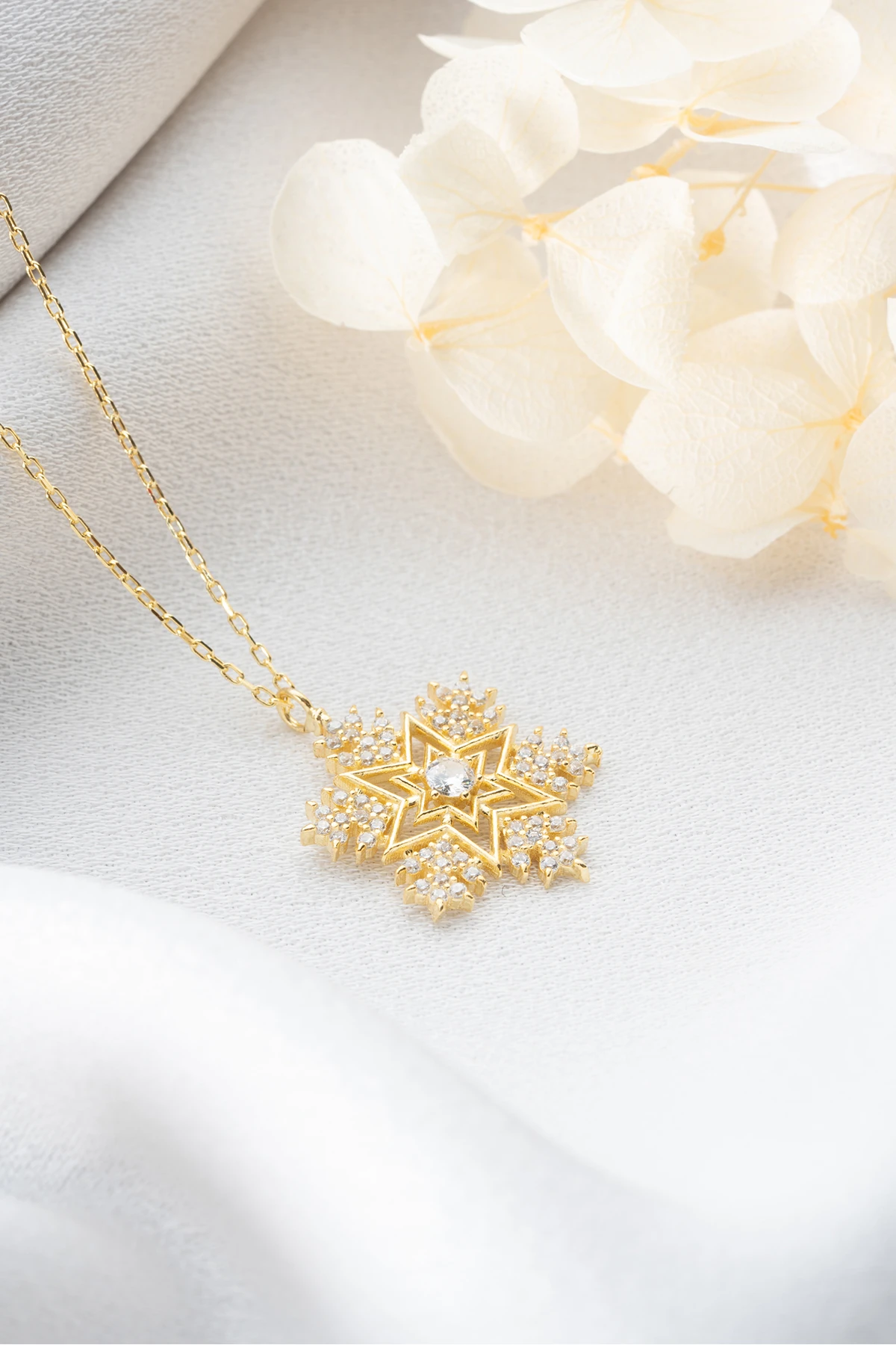 Gümüş Tektaşlı Kartanesi Kolye