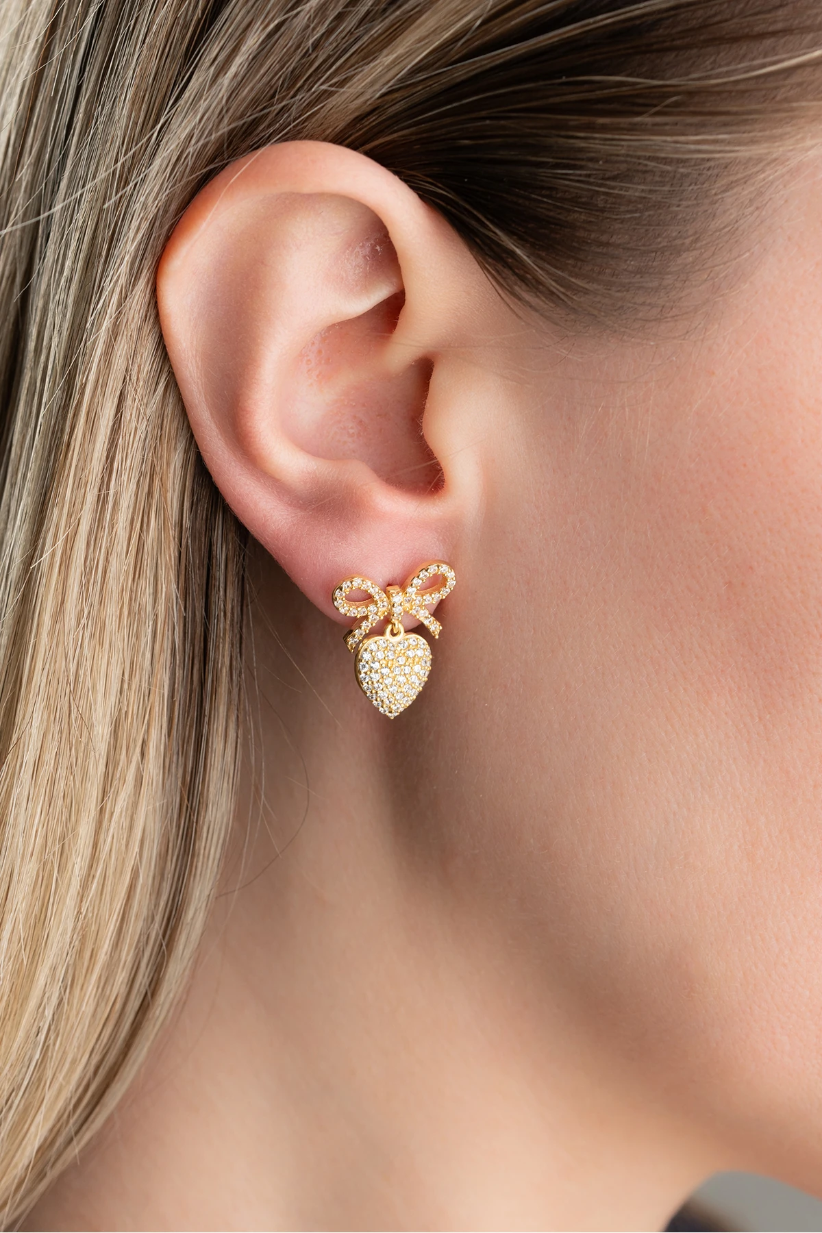 Gümüş Gold Fiyonklu Kalp Küpe