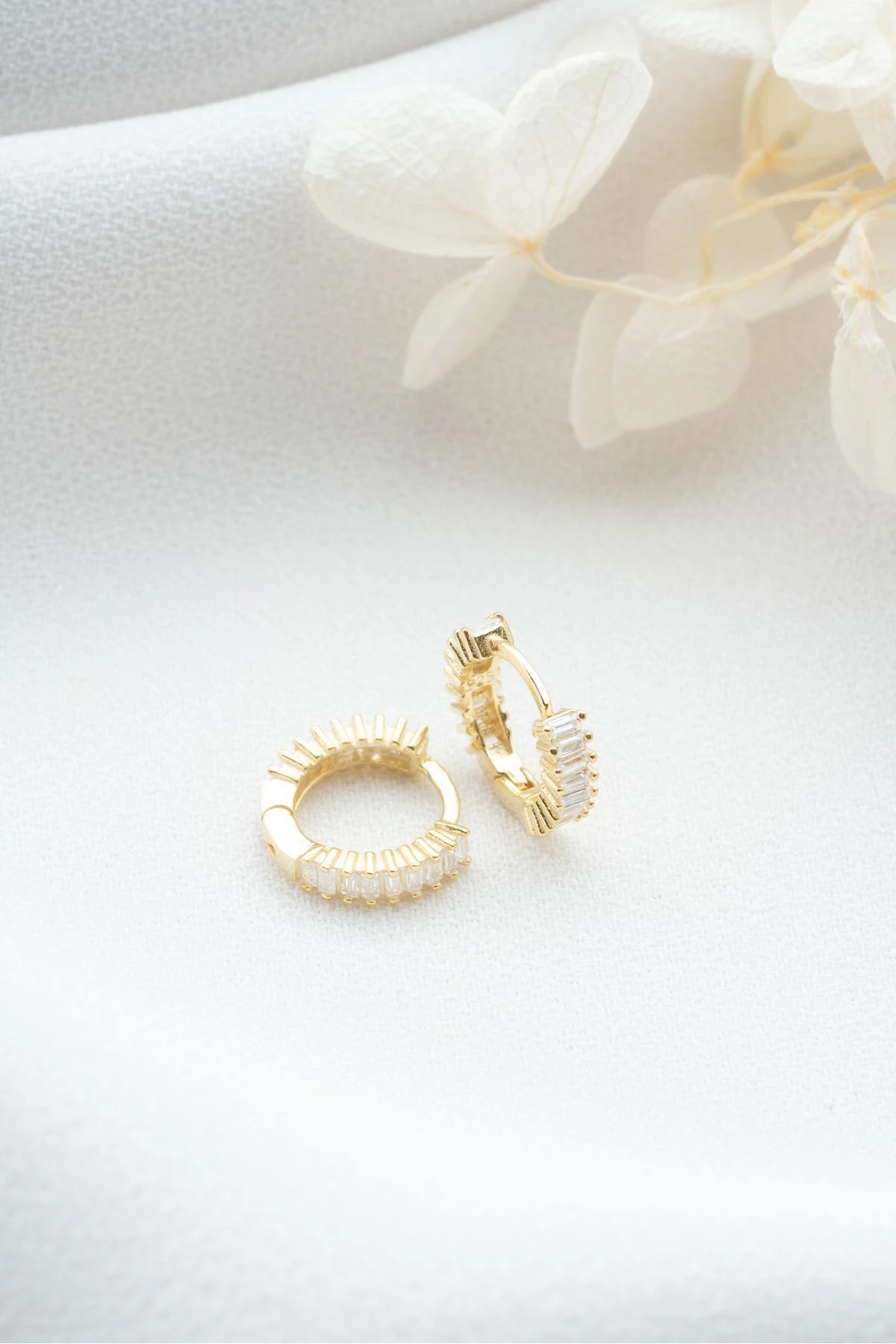 Gümüş Küçük Boy Baget Taşlı Halka Küpe