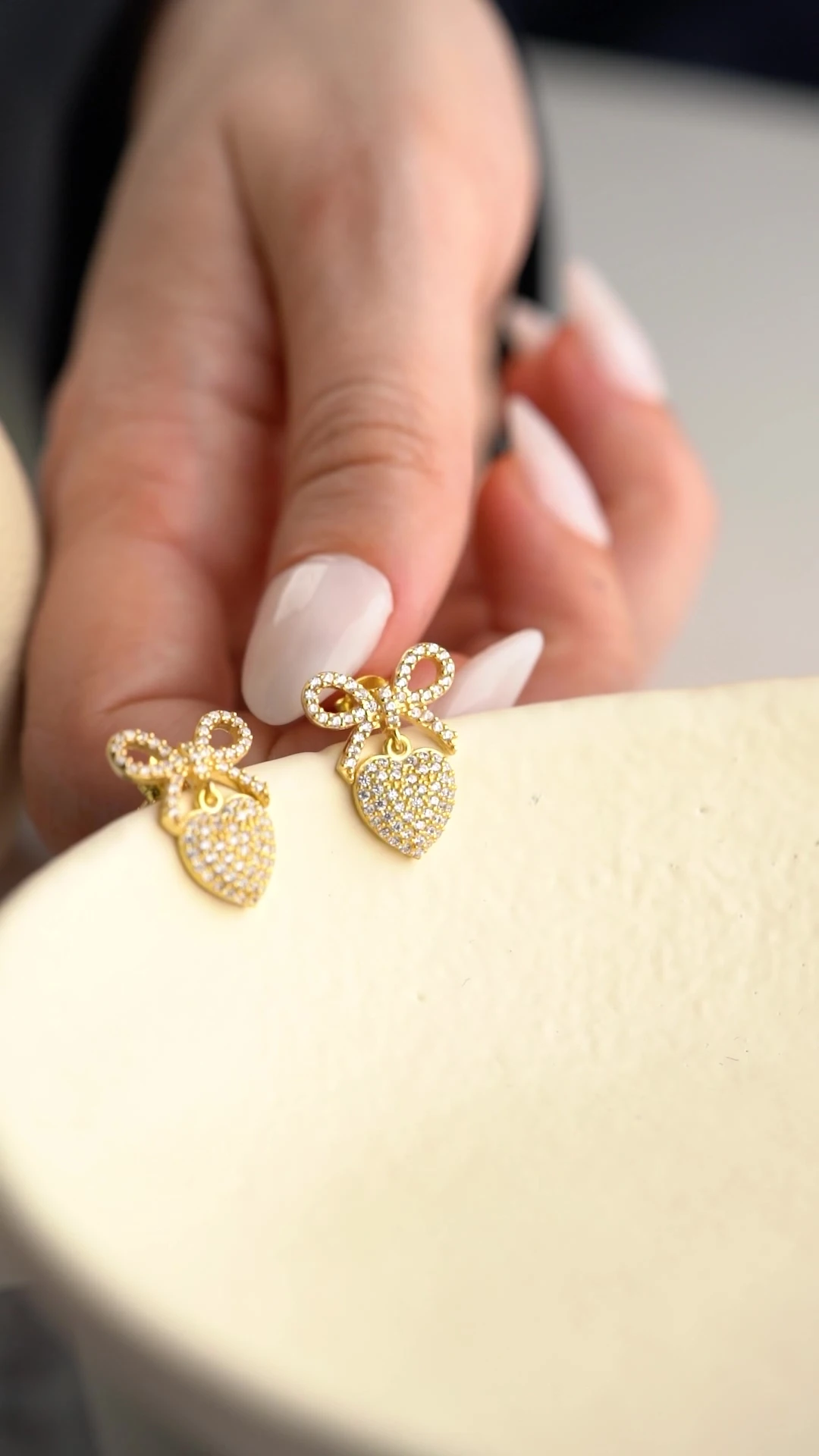 Gümüş Gold Fiyonklu Kalp Küpe