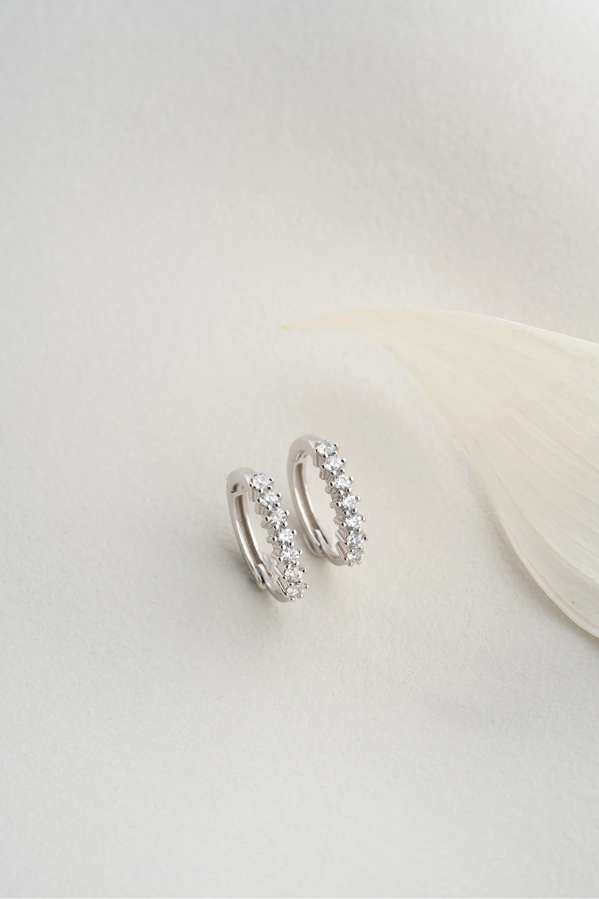 Gümüş Zirkon Taşlı Halka Küpe