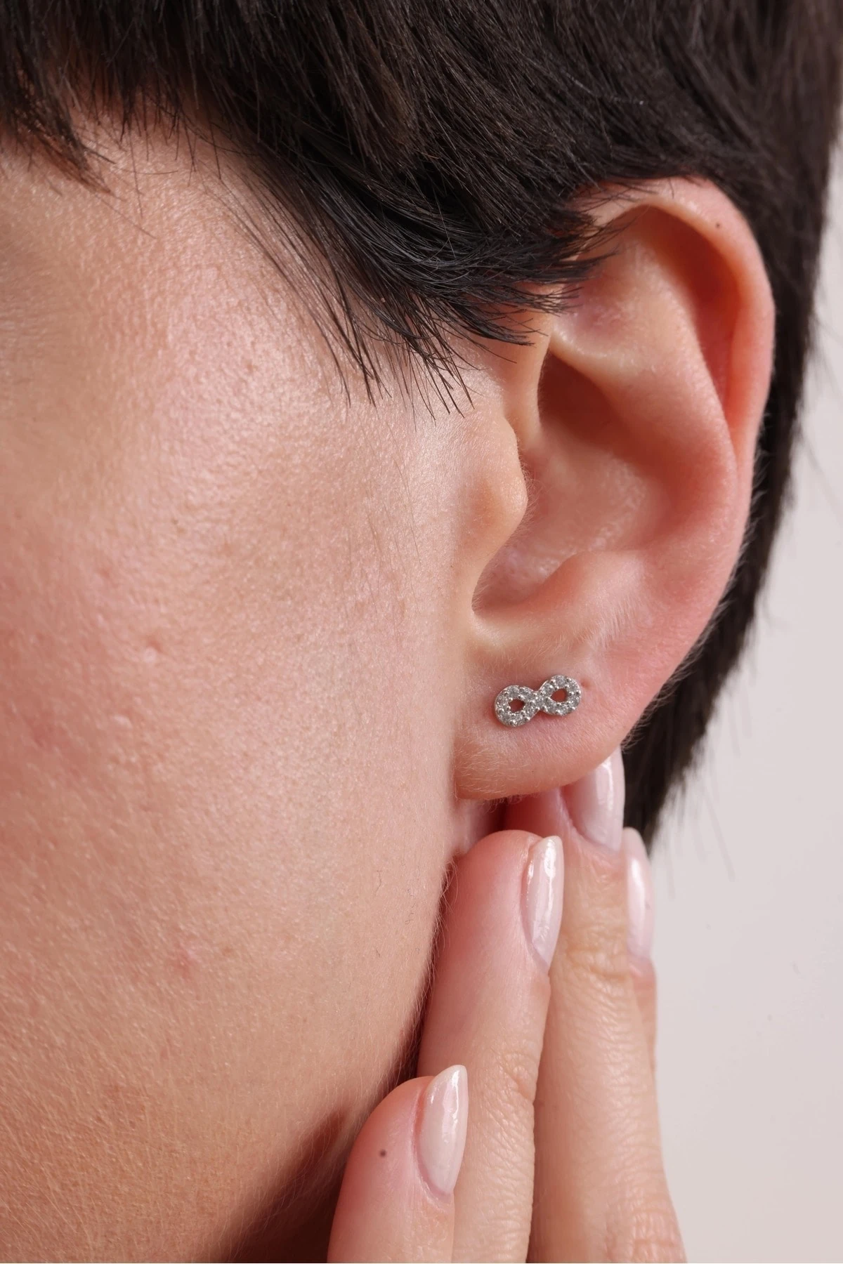 Gümüş Minik Sonsuzluk Küpe