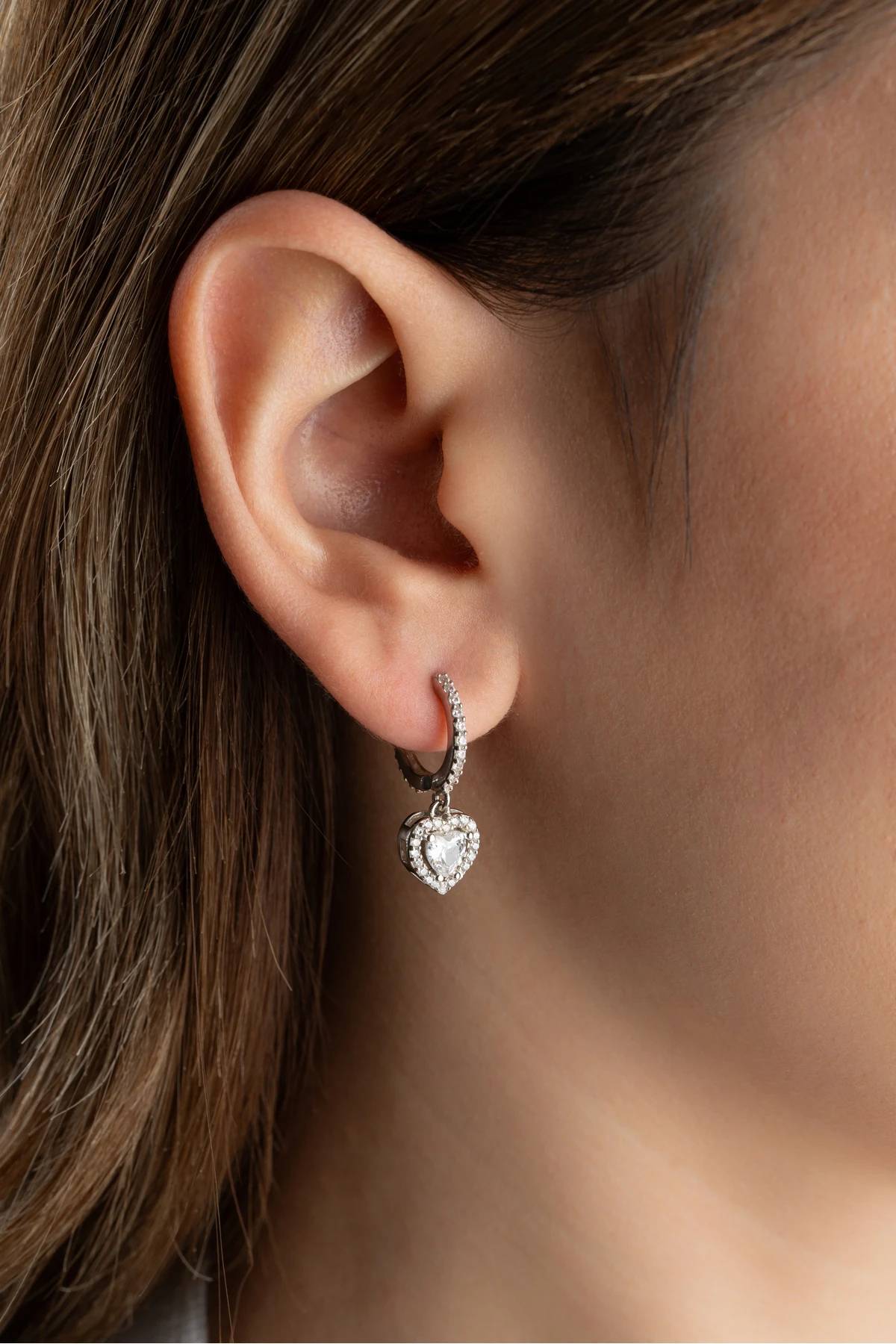 Gümüş Kalpli Halka Küpe