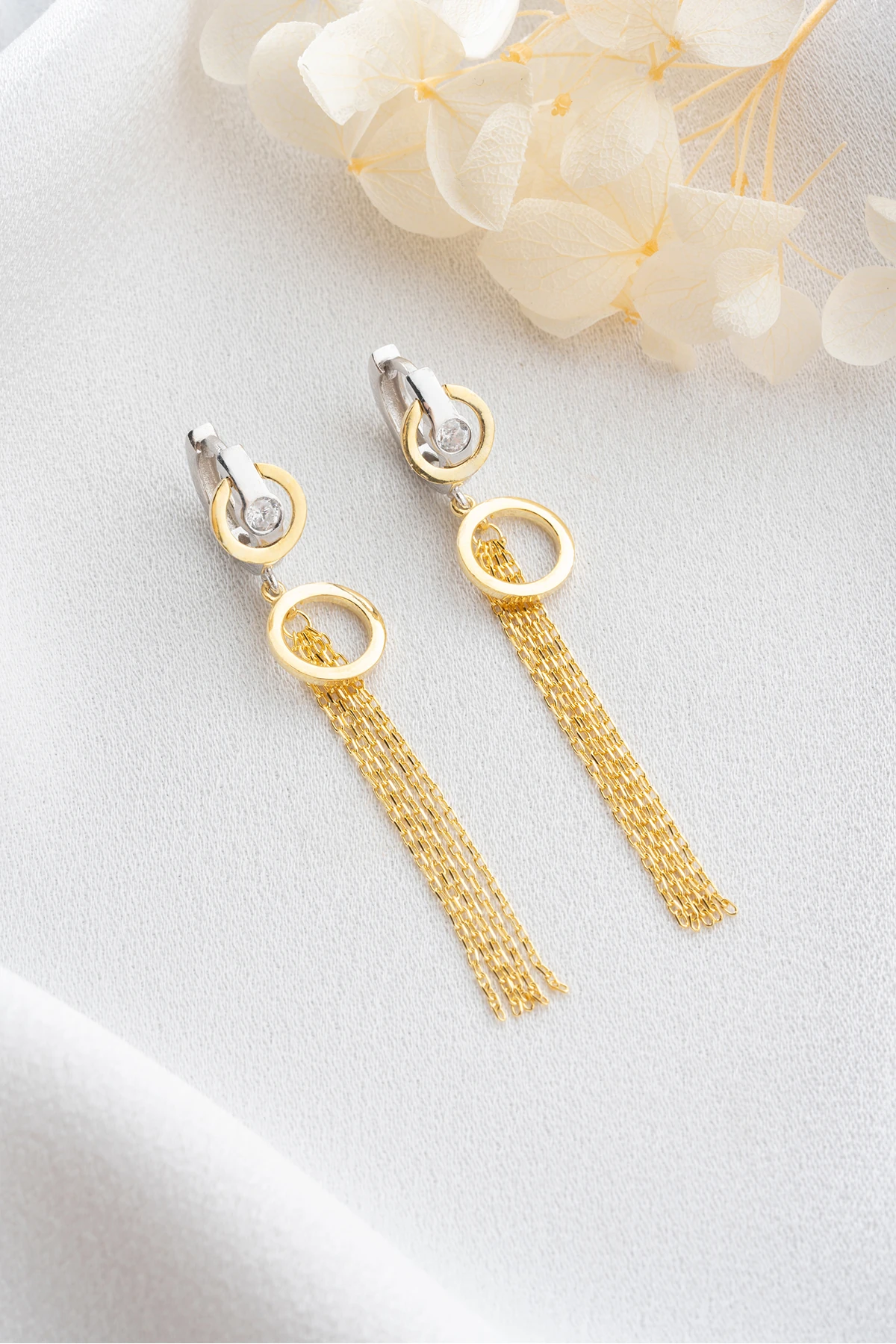 Gümüş Sallantılı Trend Küpe