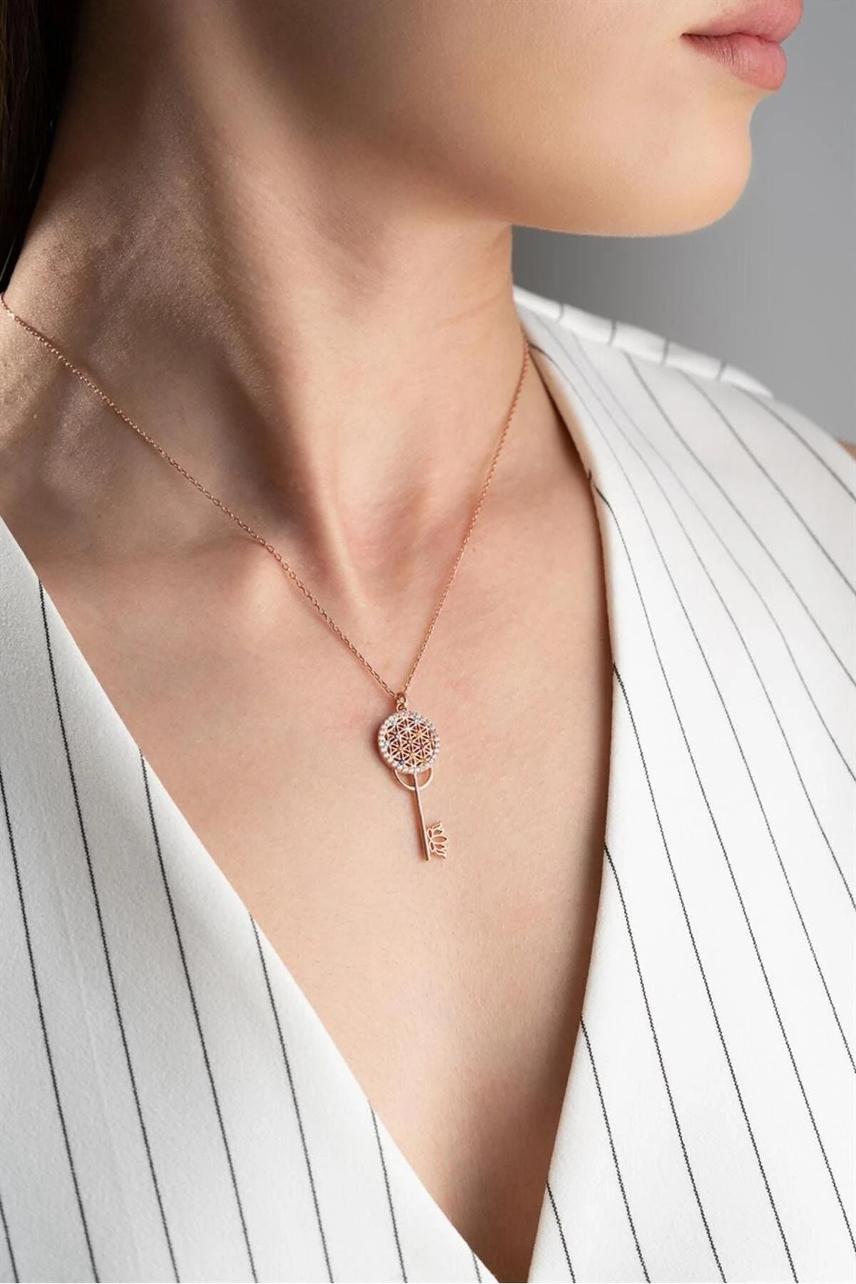 Rose Anahtar Gümüş Kolye